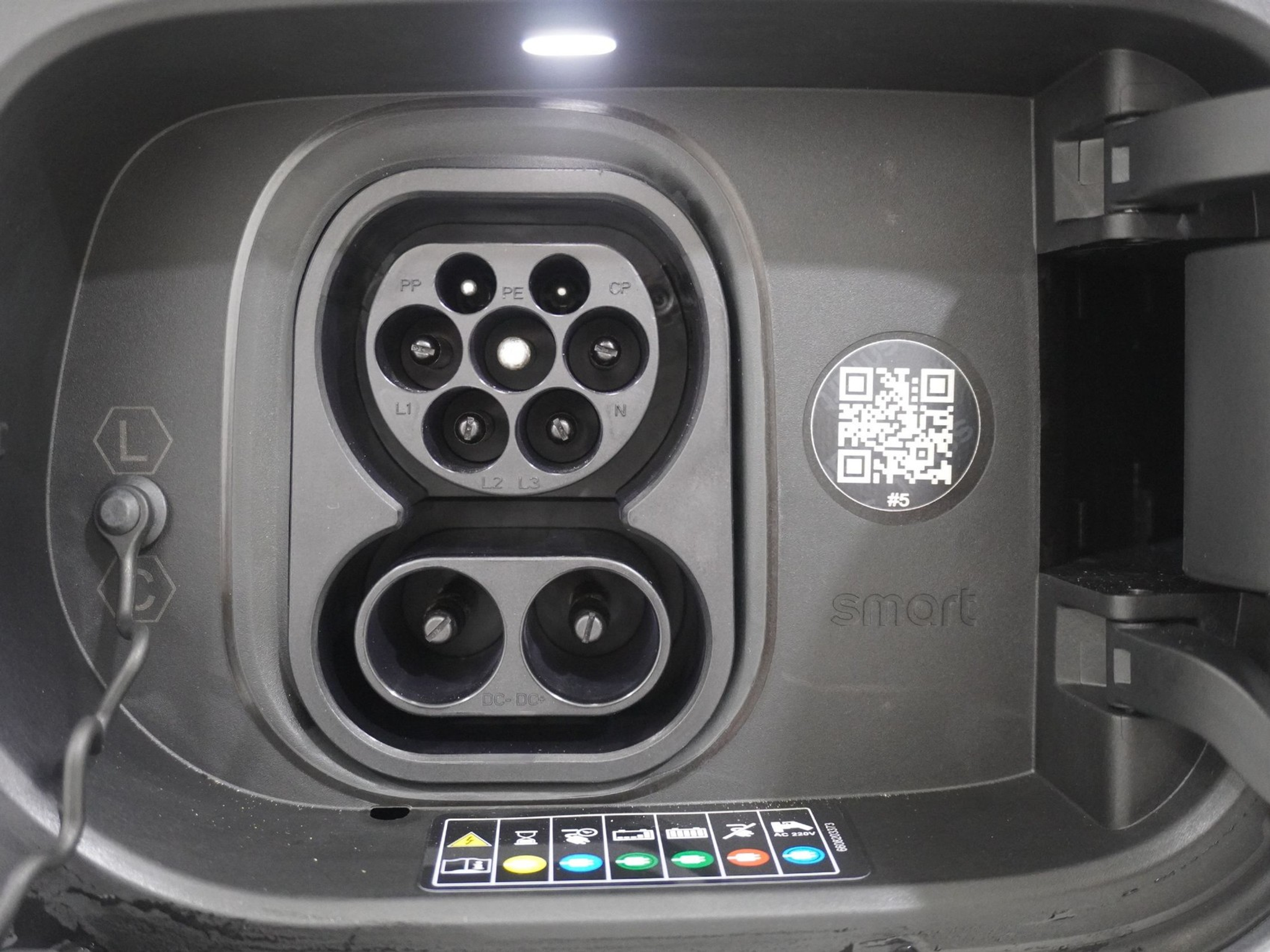 listing desktop thumbnail image 26