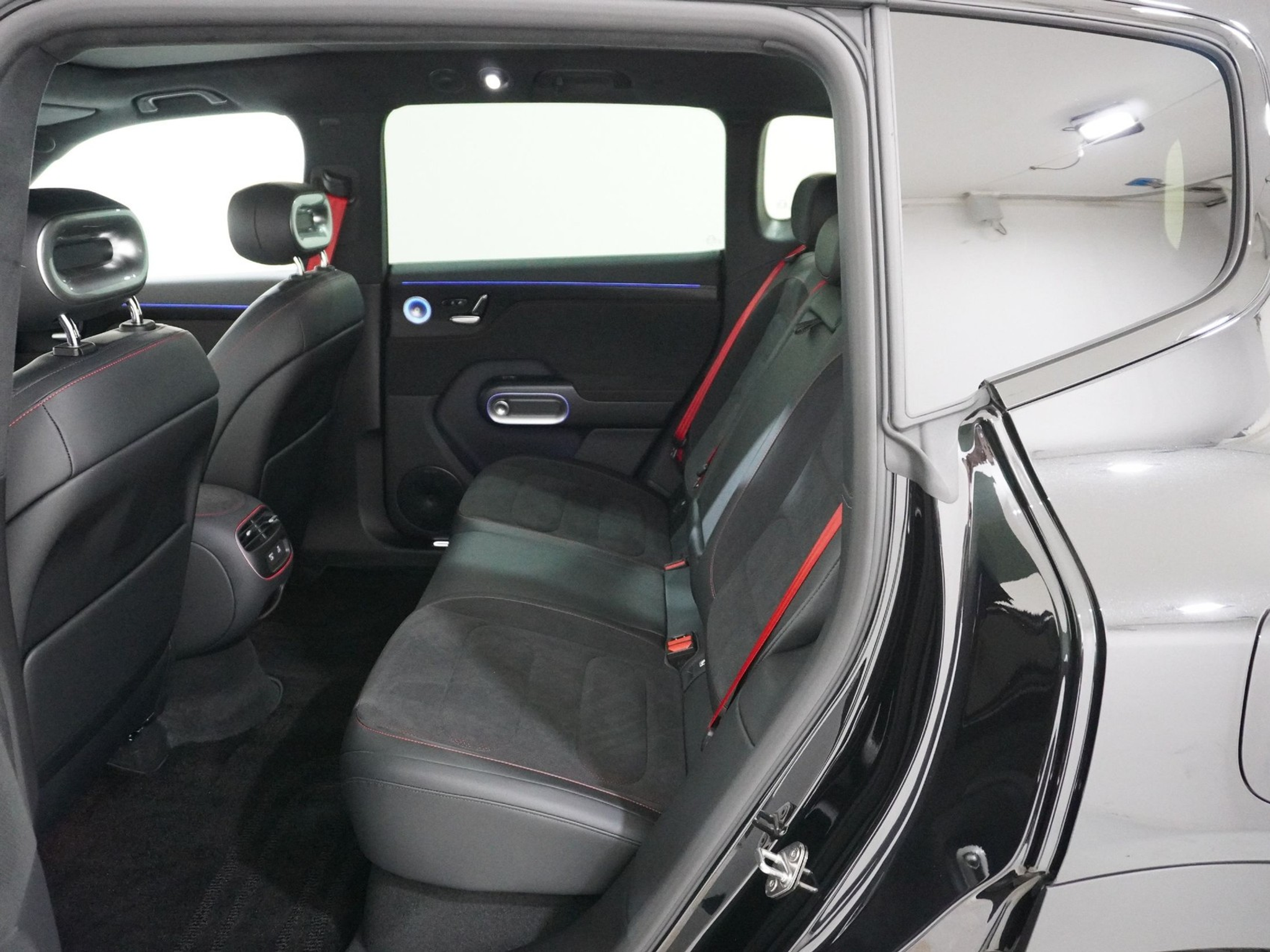 listing desktop thumbnail image 13