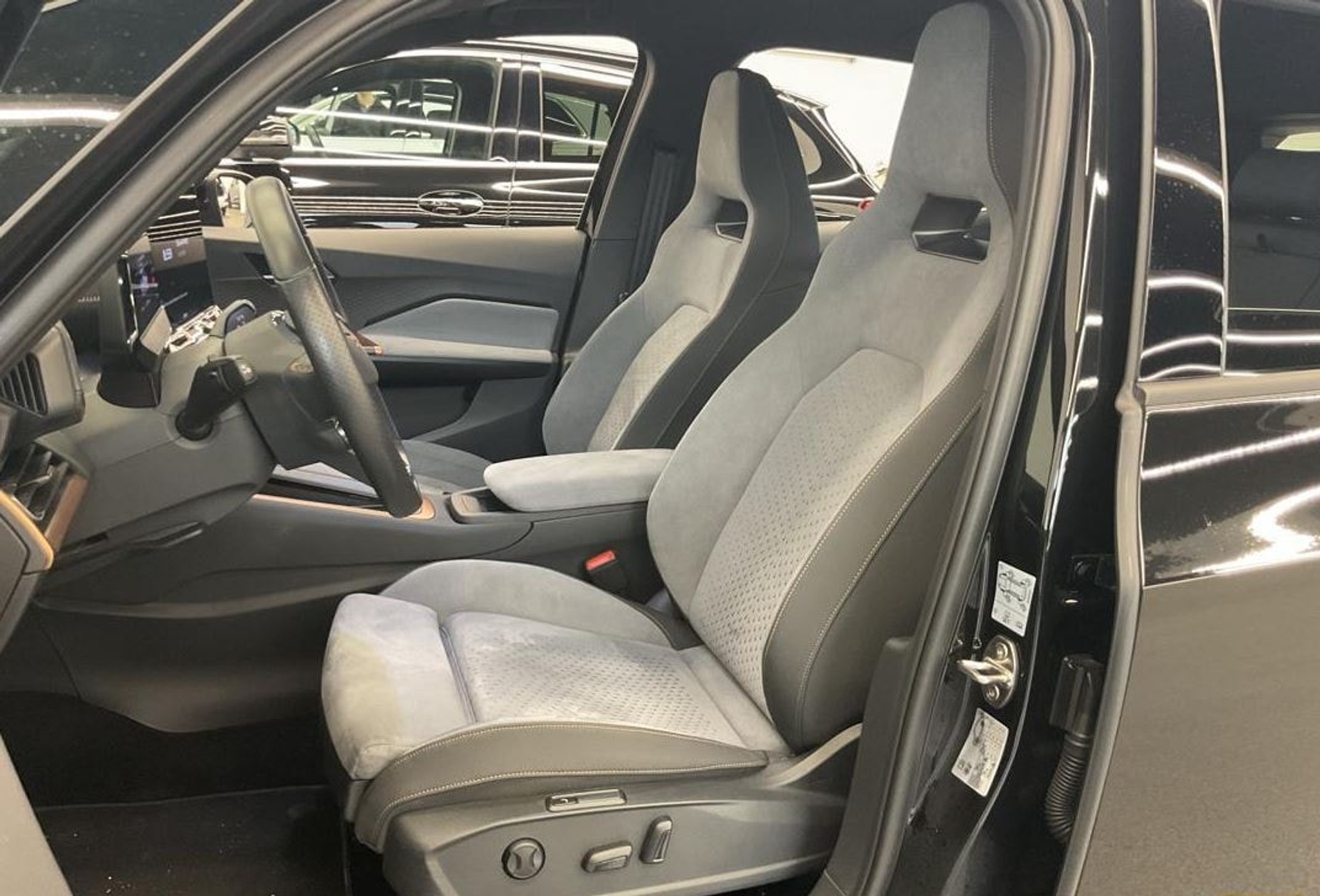 listing desktop thumbnail image 7