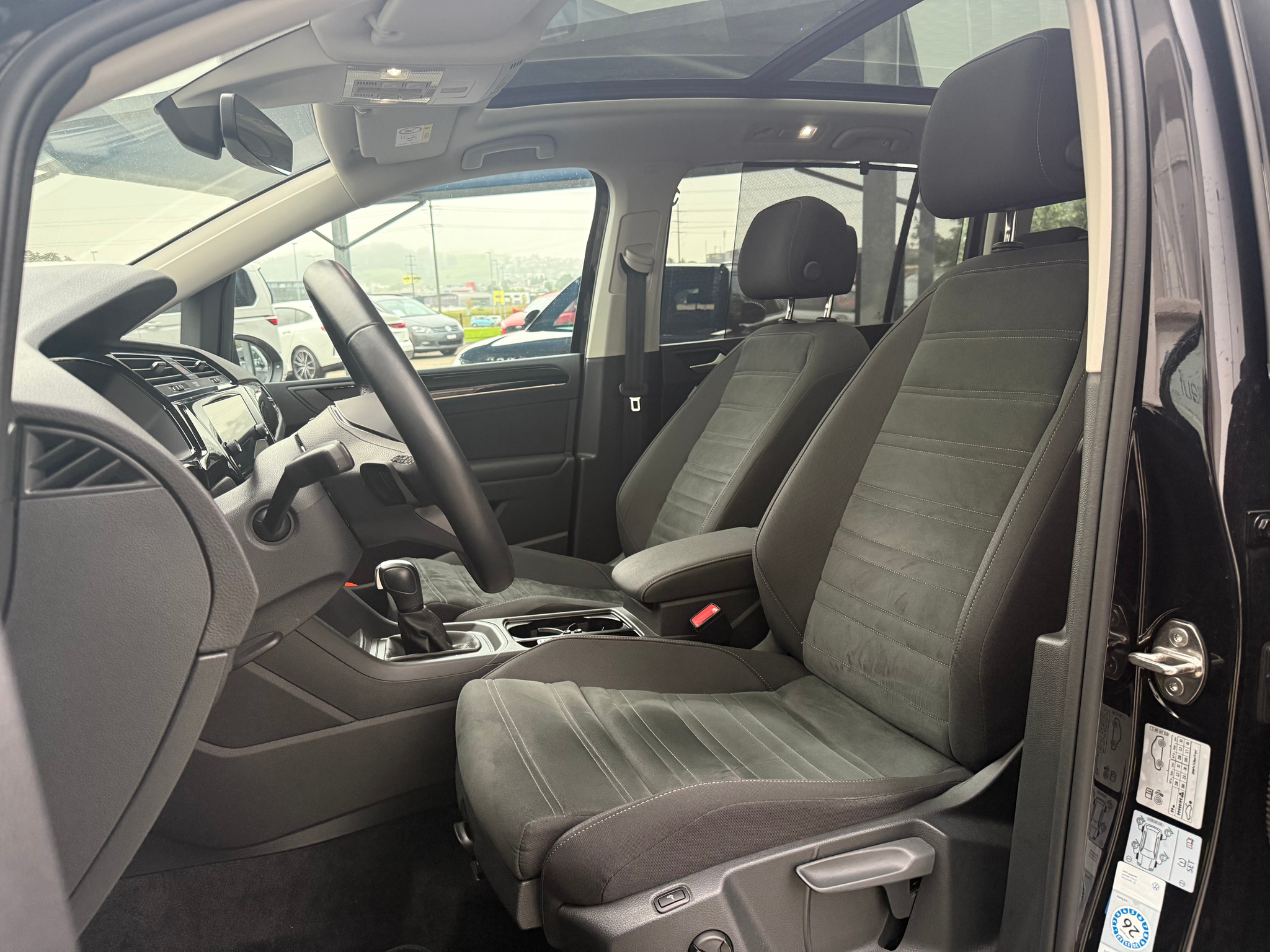 listing desktop thumbnail image 10