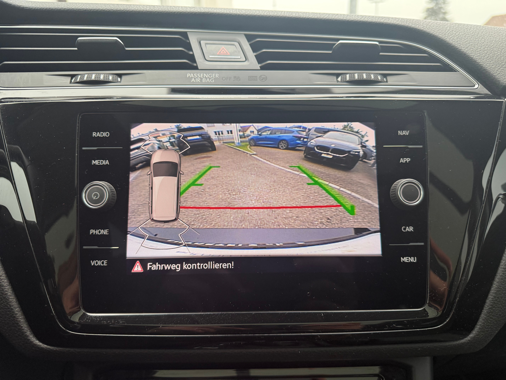 listing desktop thumbnail image 16