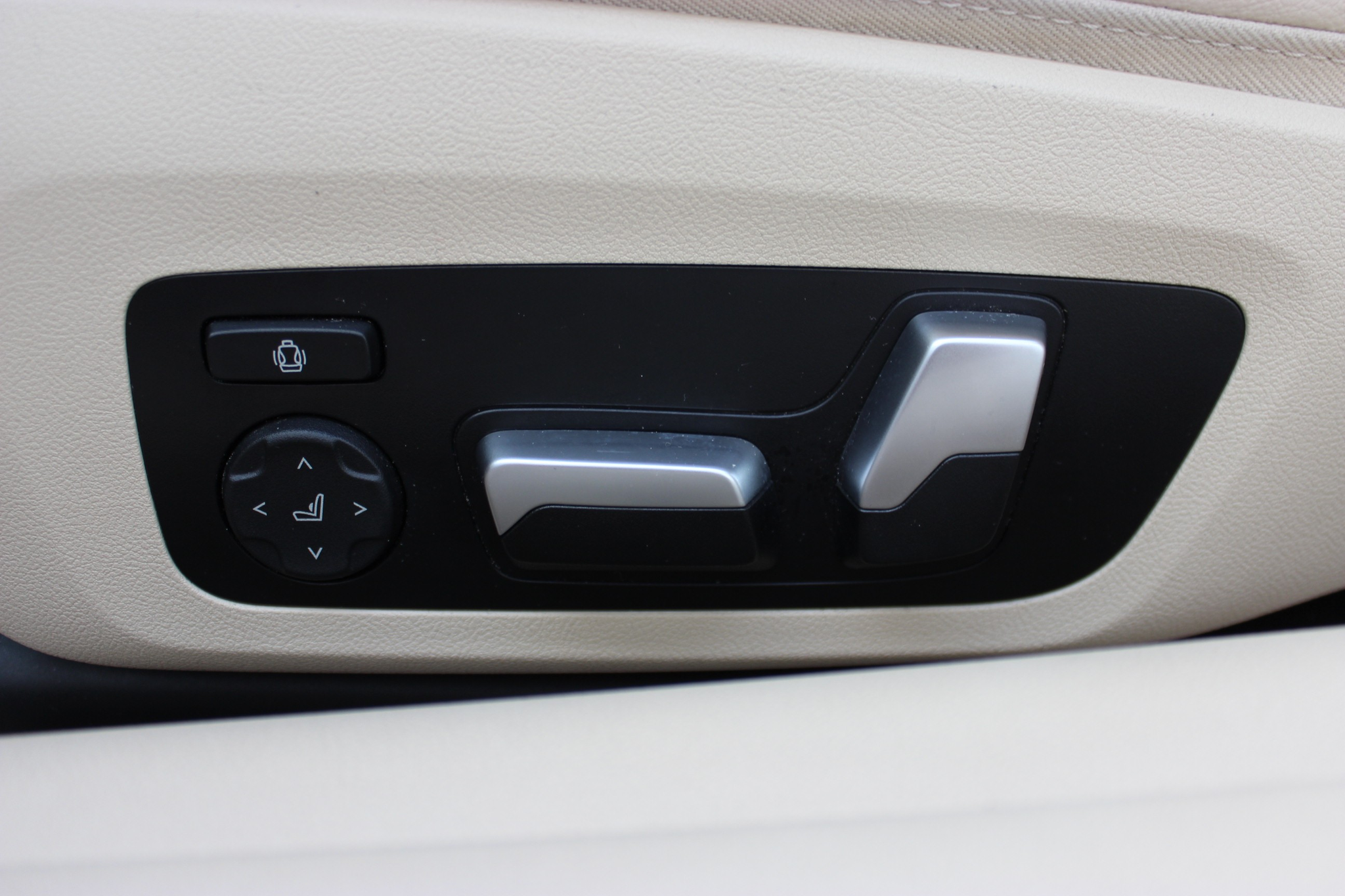 listing desktop thumbnail image 10