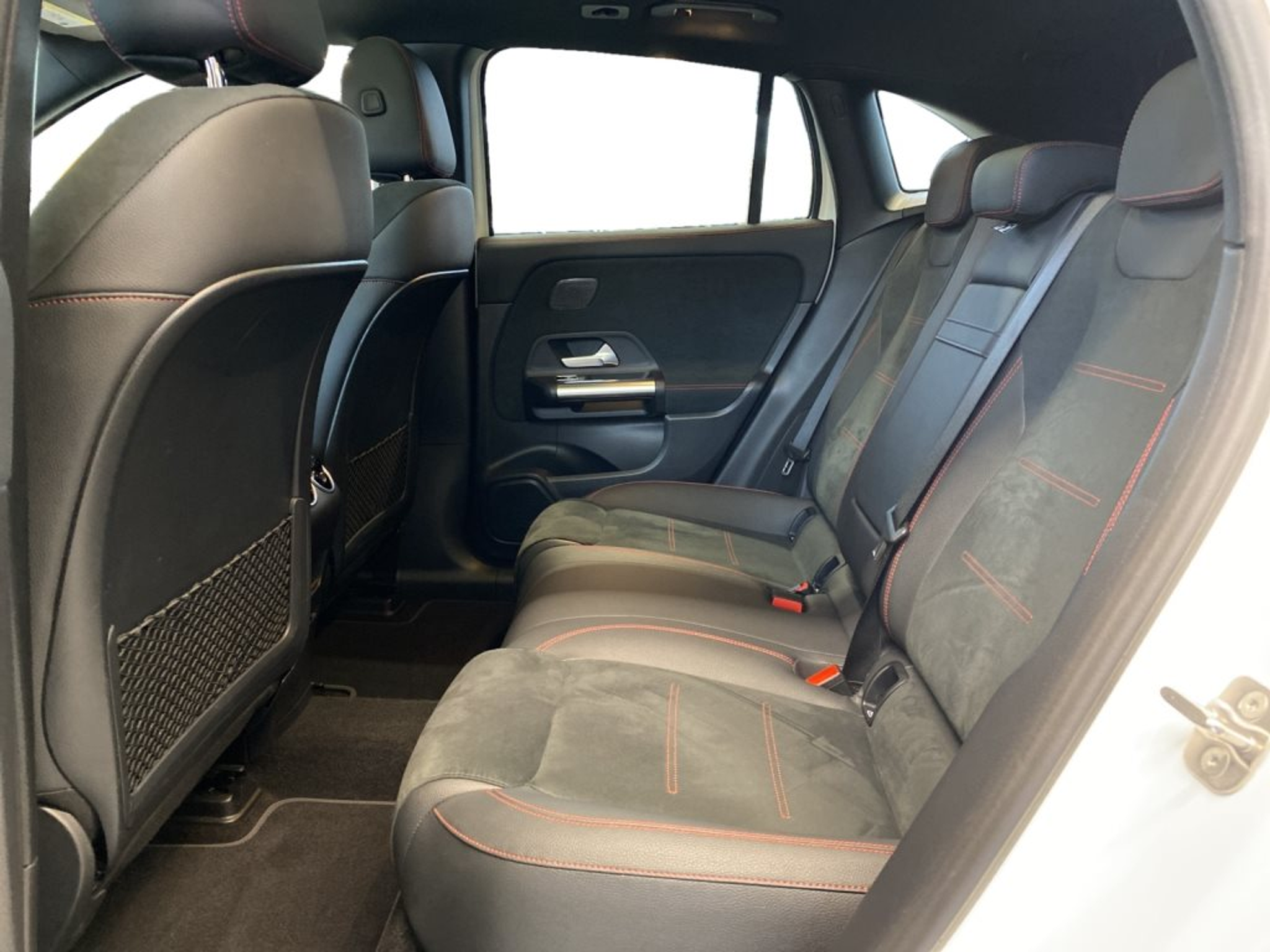 listing desktop thumbnail image 6