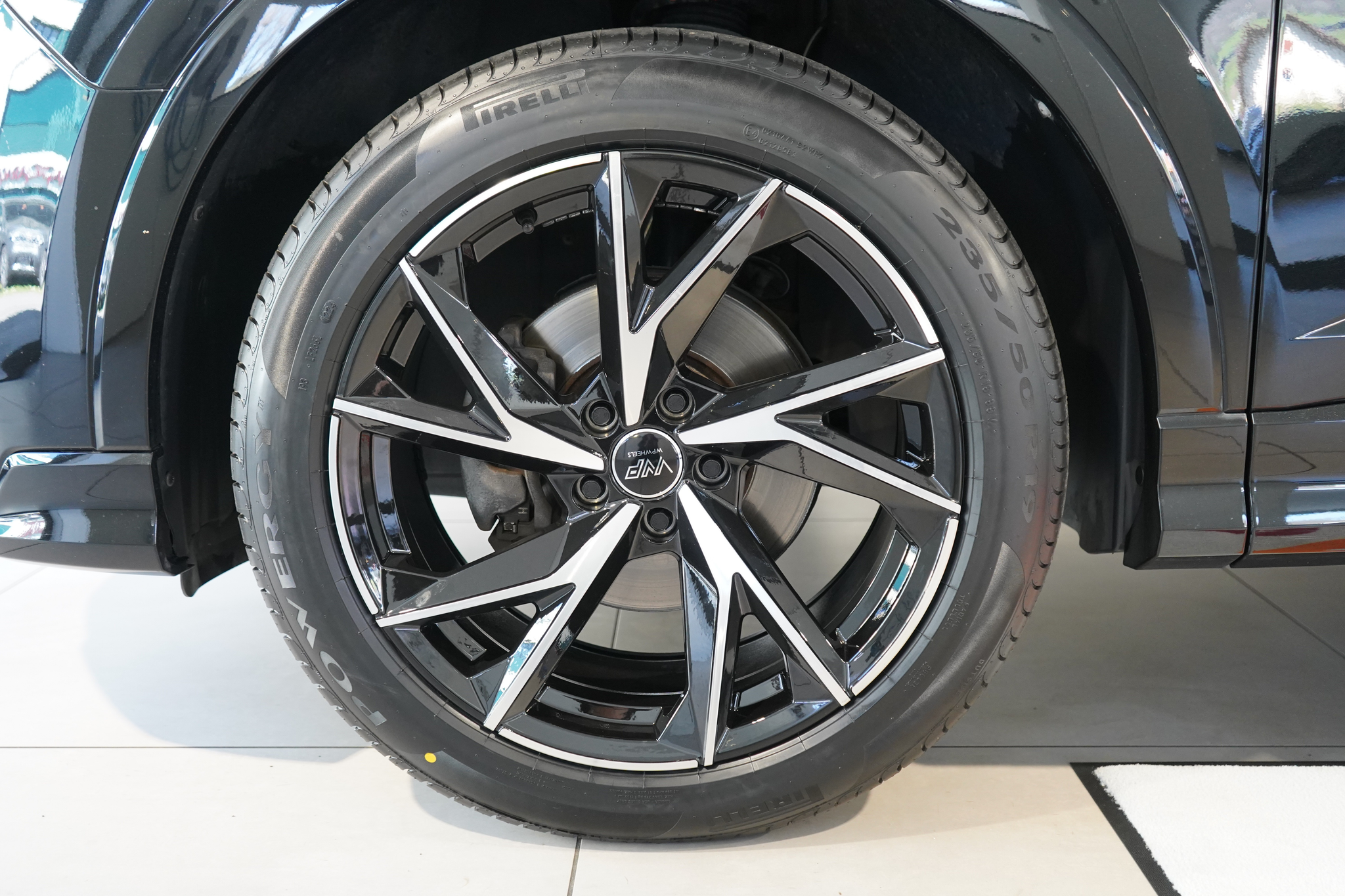 listing desktop thumbnail image 13