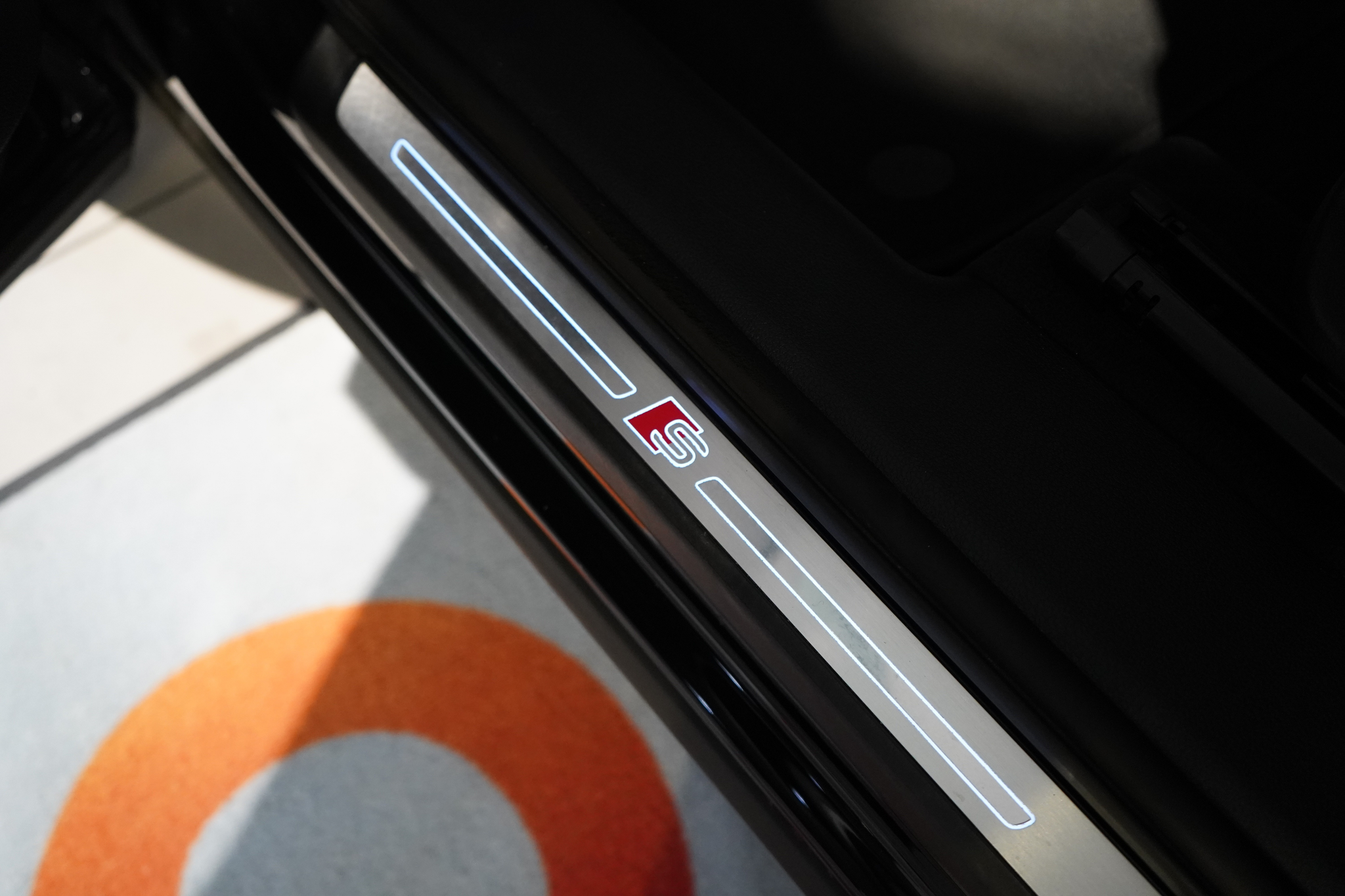 listing desktop thumbnail image 11