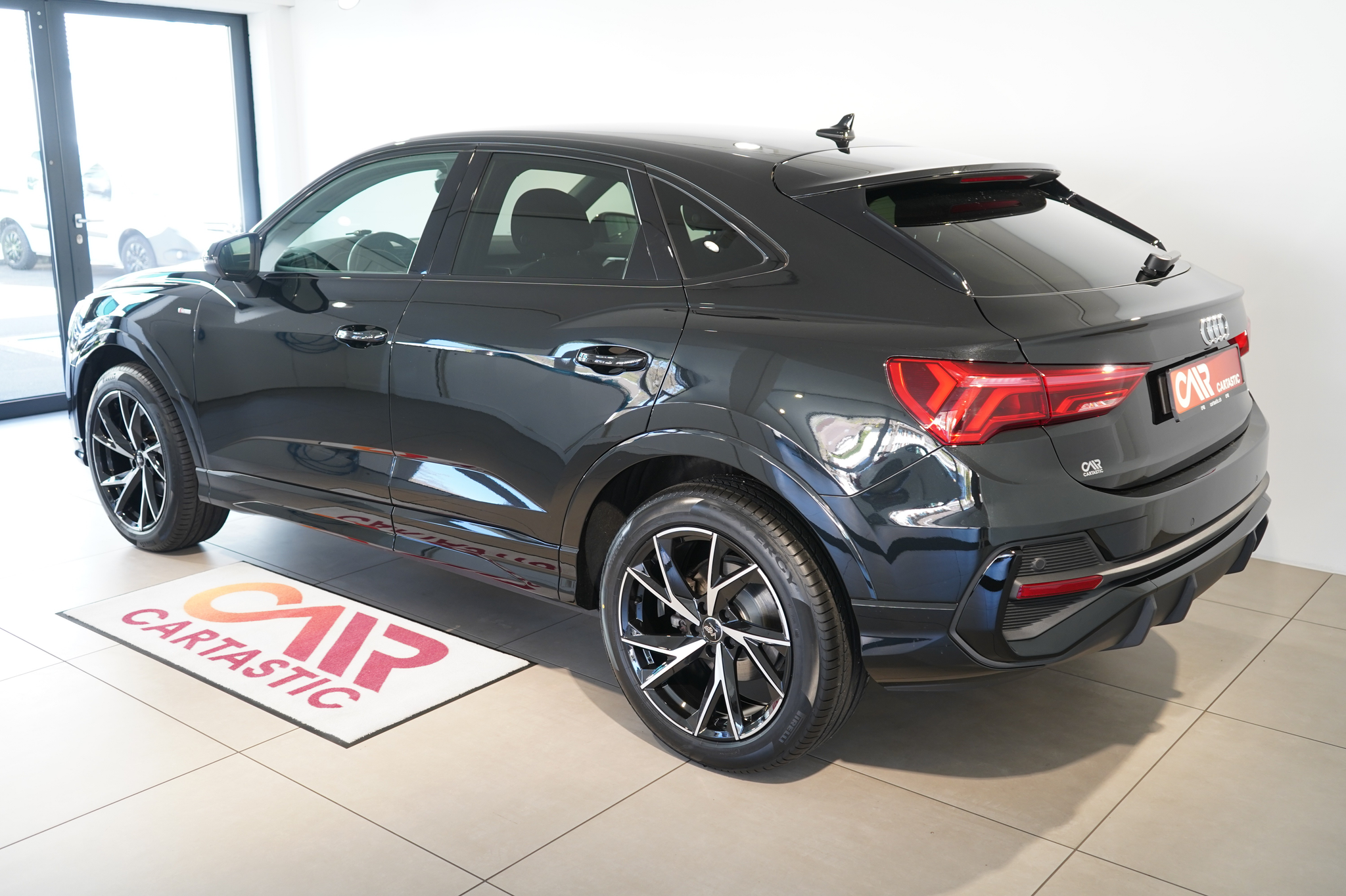 listing desktop thumbnail image 2