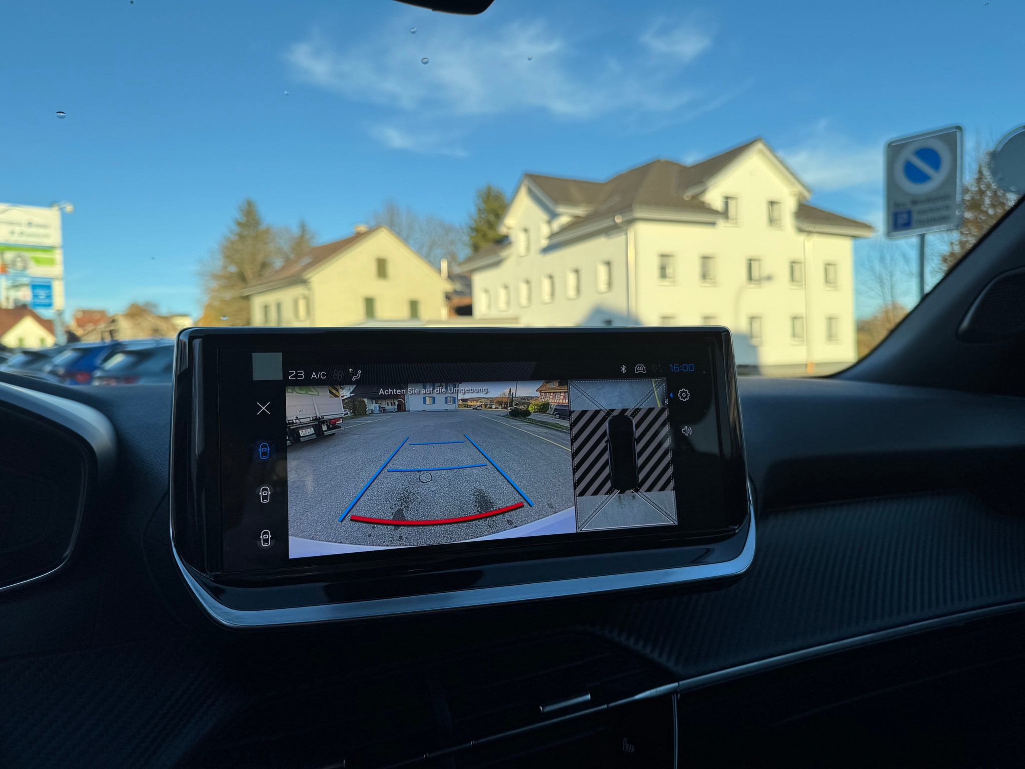 listing desktop thumbnail image 23