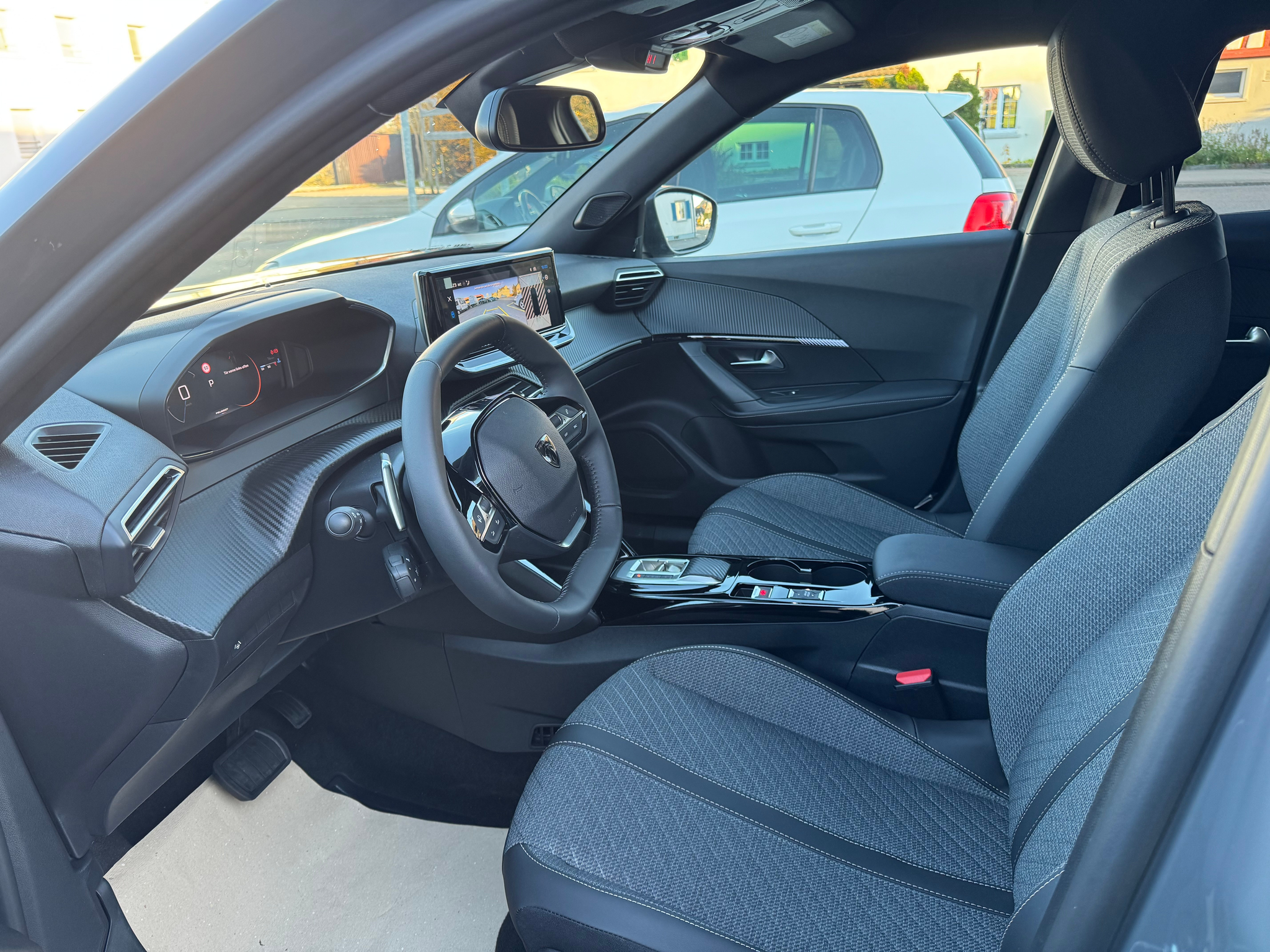 listing desktop thumbnail image 24