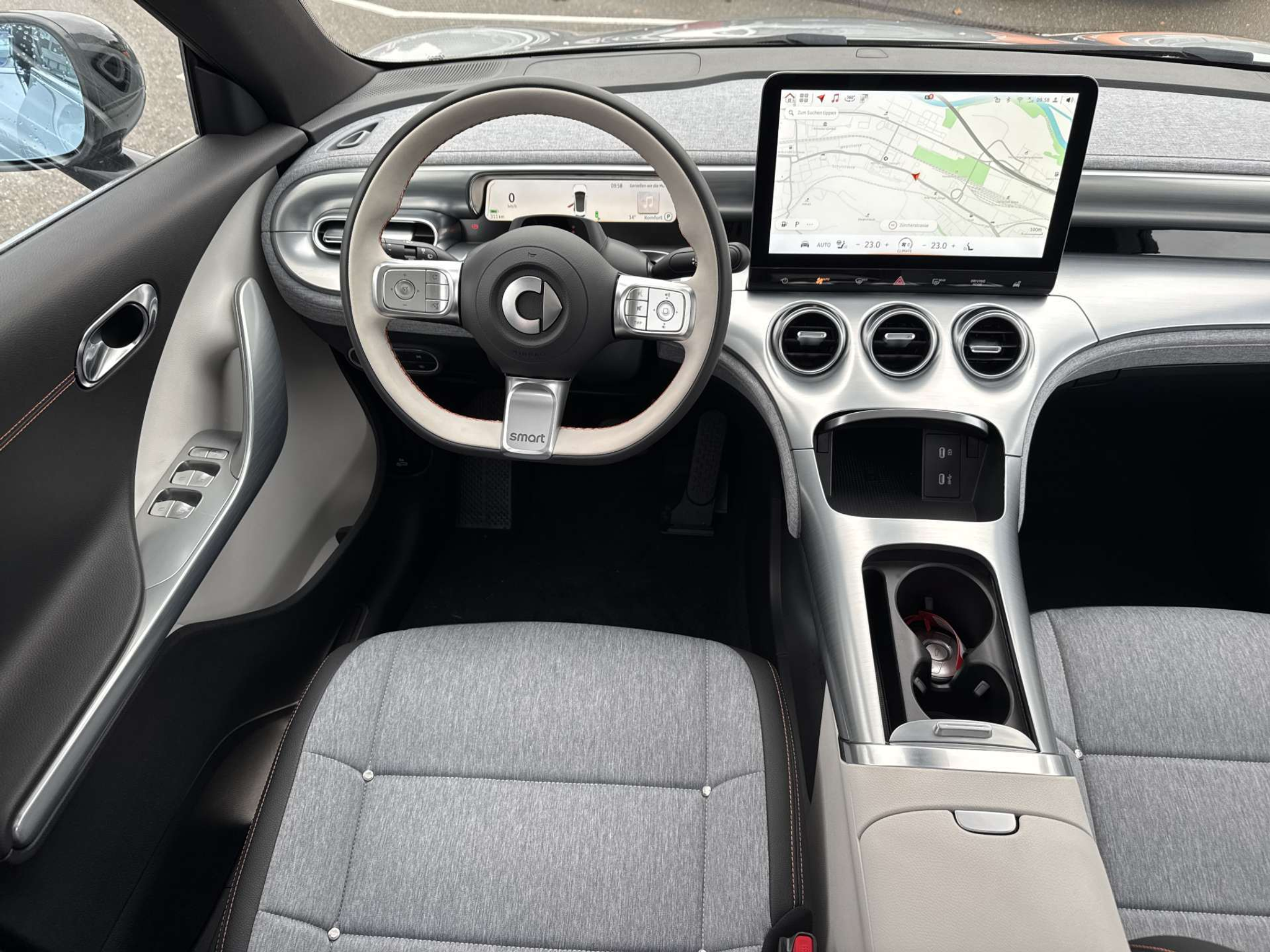 listing desktop thumbnail image 4