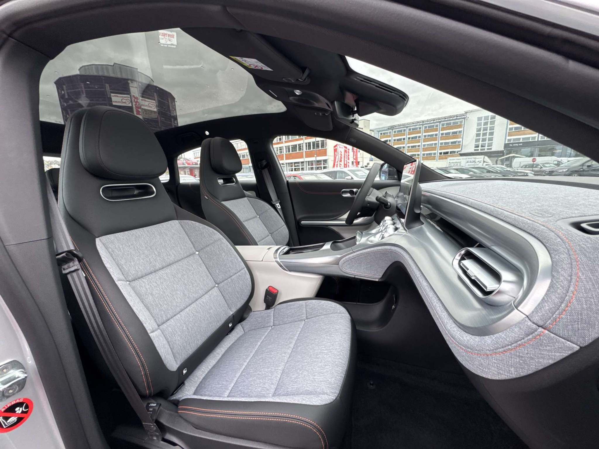 listing desktop thumbnail image 12