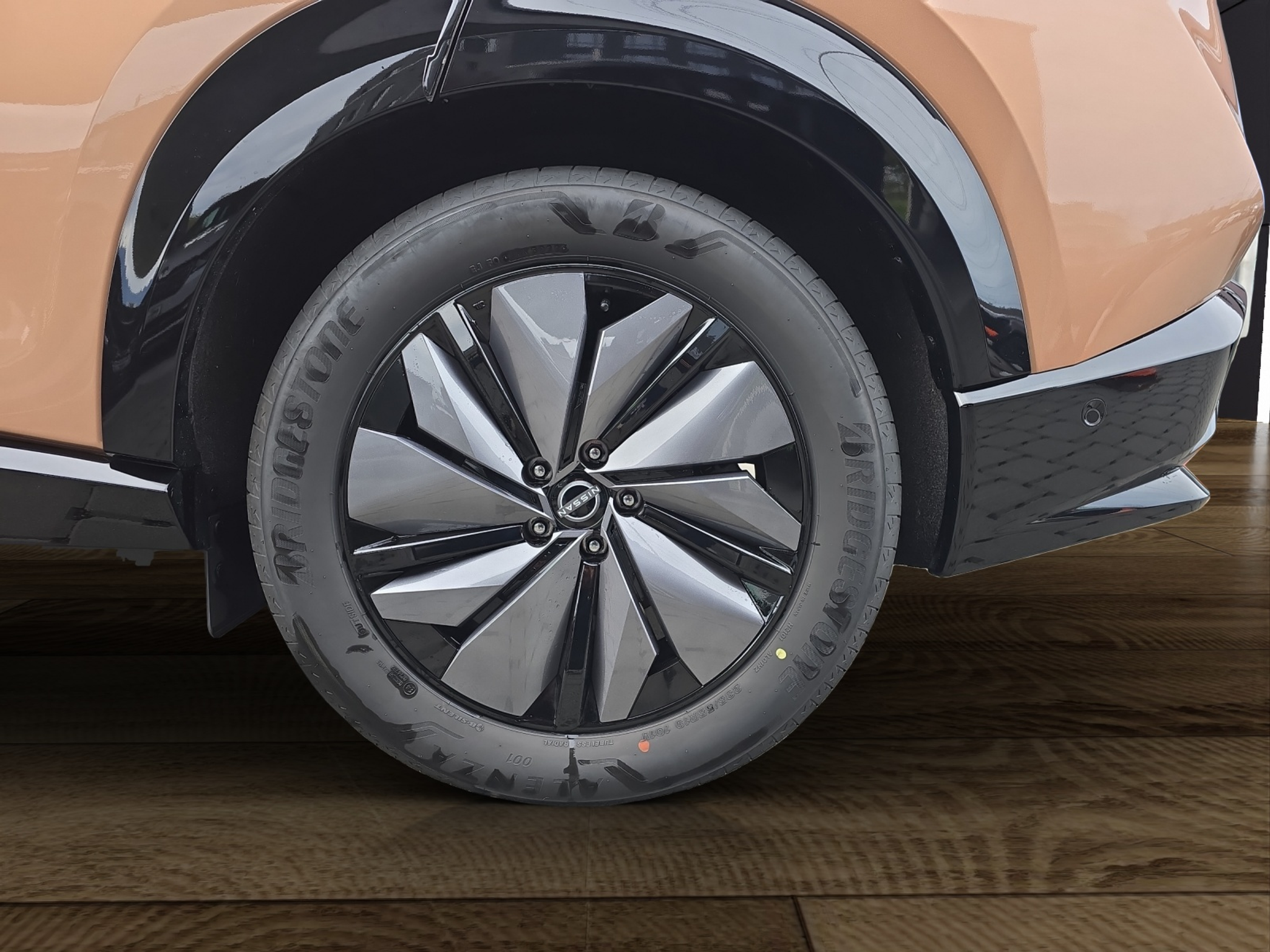 listing desktop thumbnail image 25