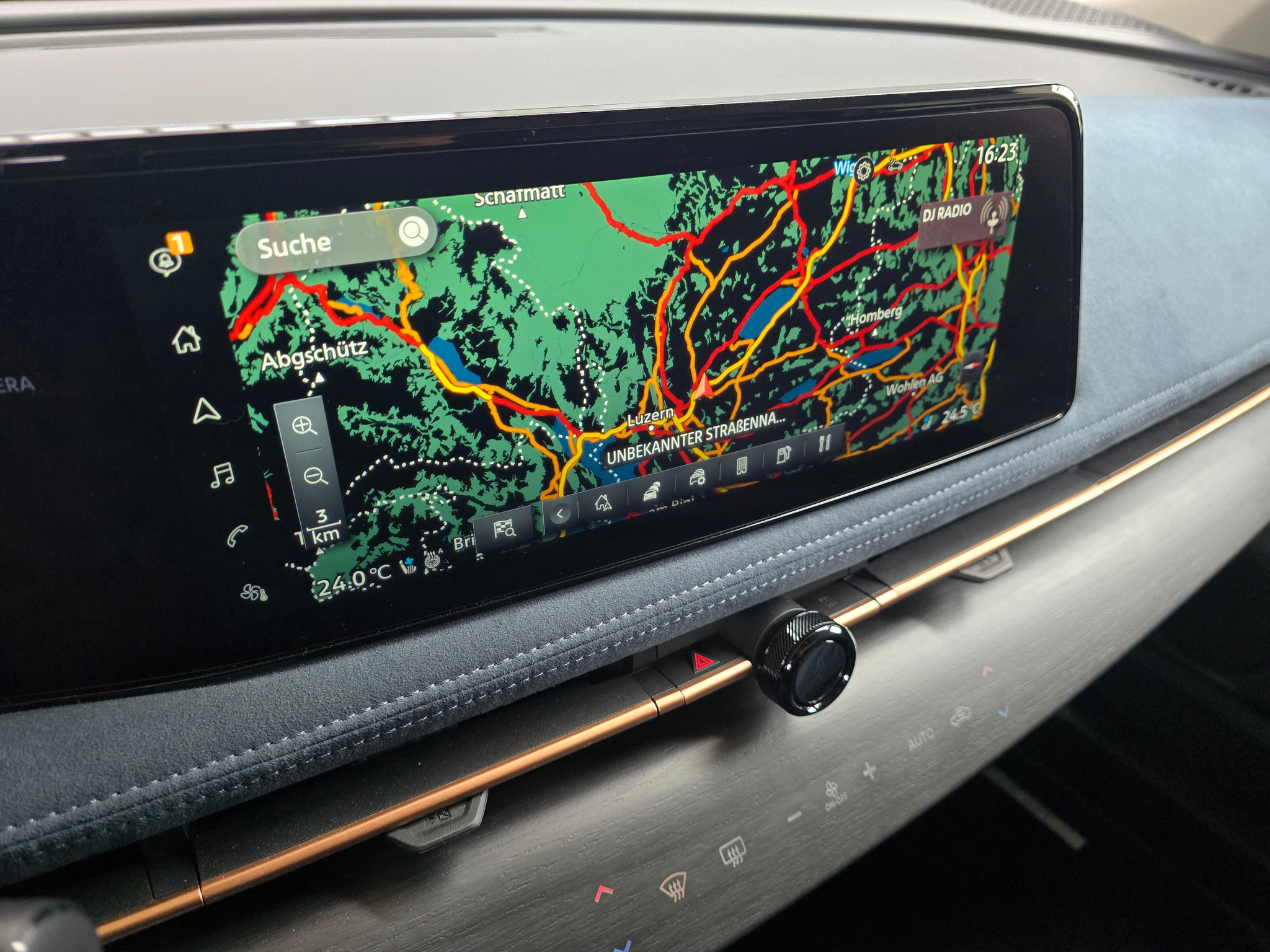 listing desktop thumbnail image 14