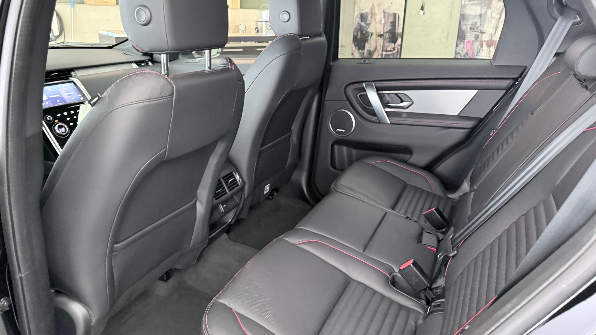 listing desktop thumbnail image 16