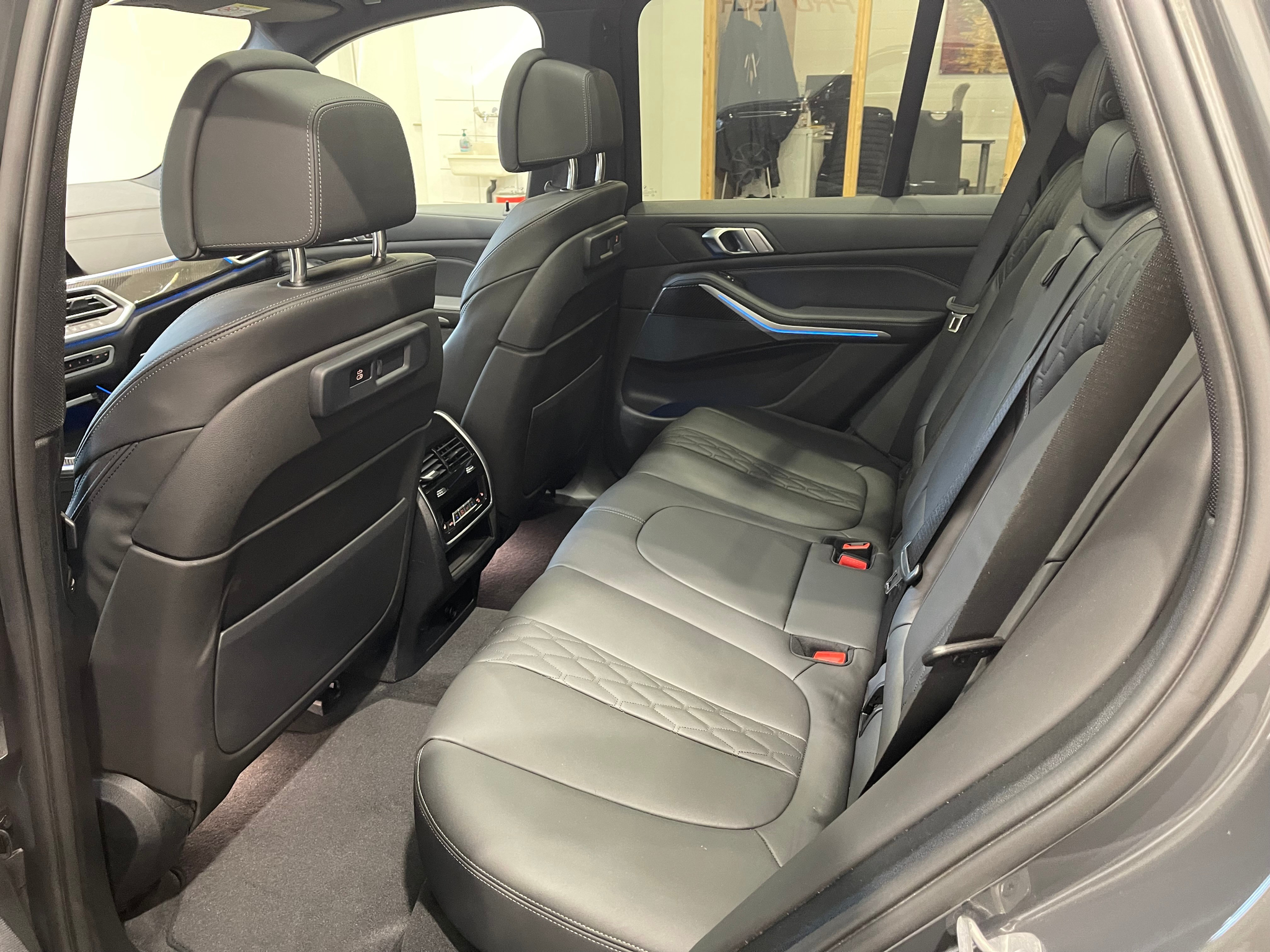 listing desktop thumbnail image 12