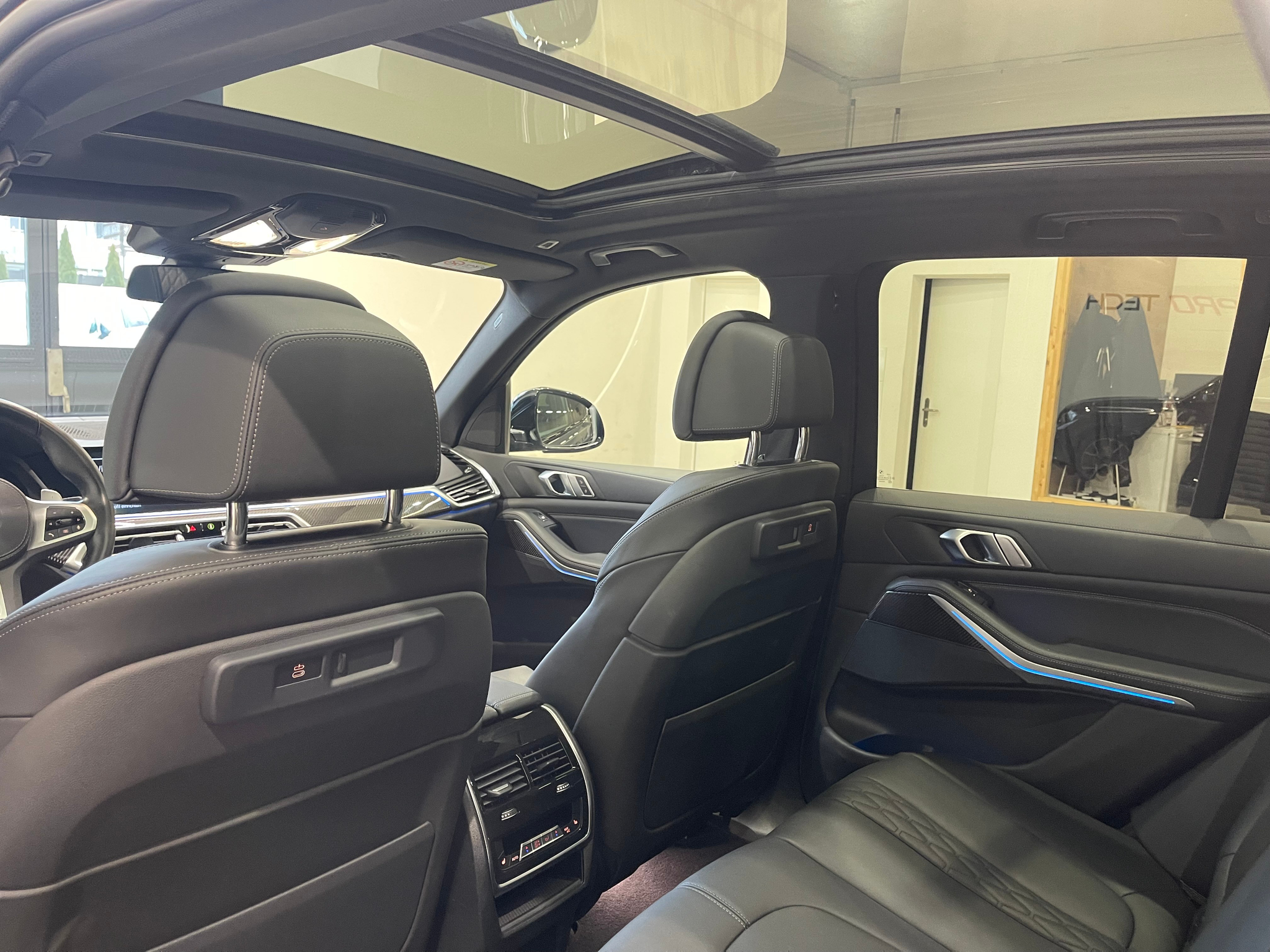 listing desktop thumbnail image 13