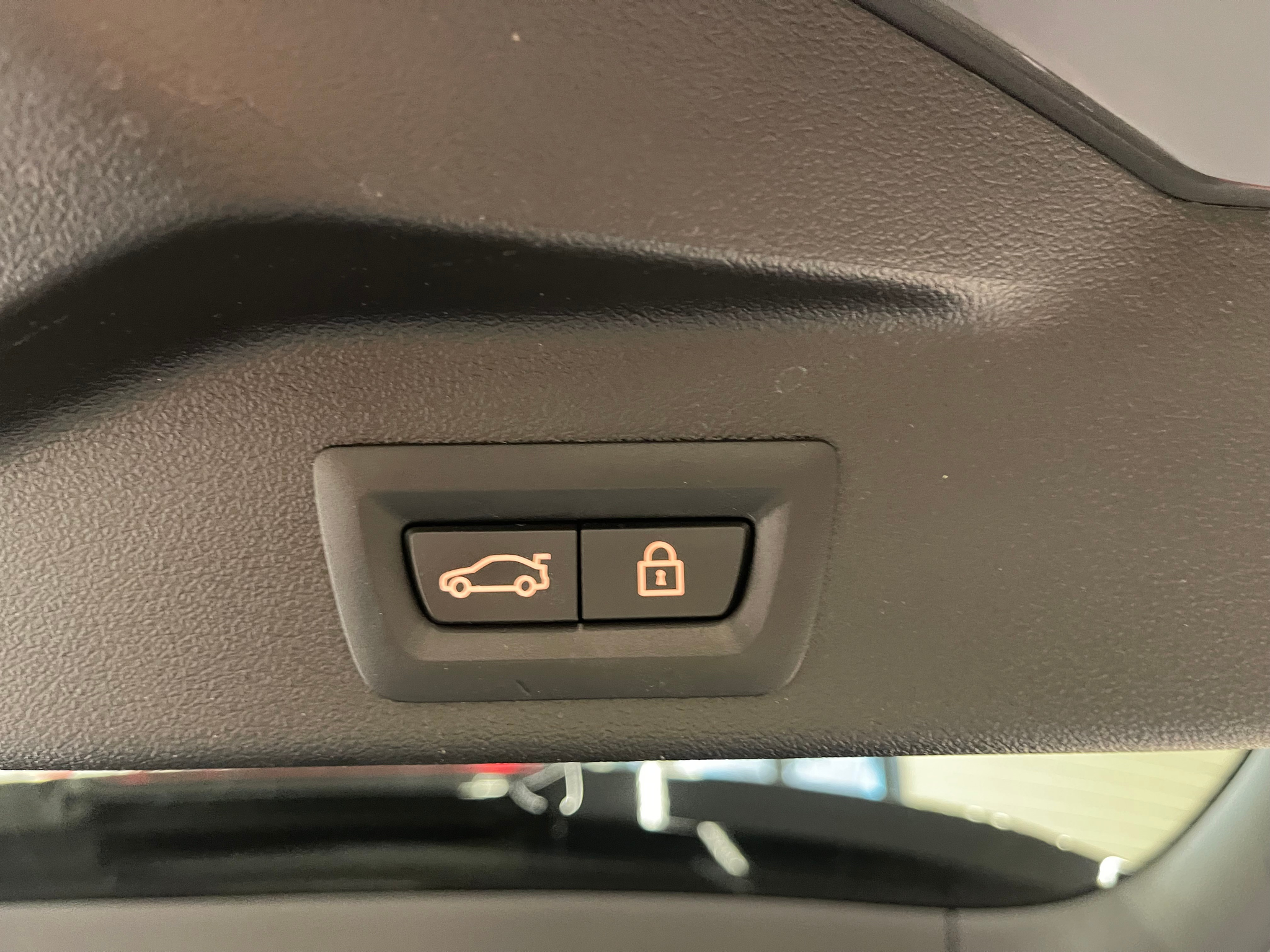 listing desktop thumbnail image 15