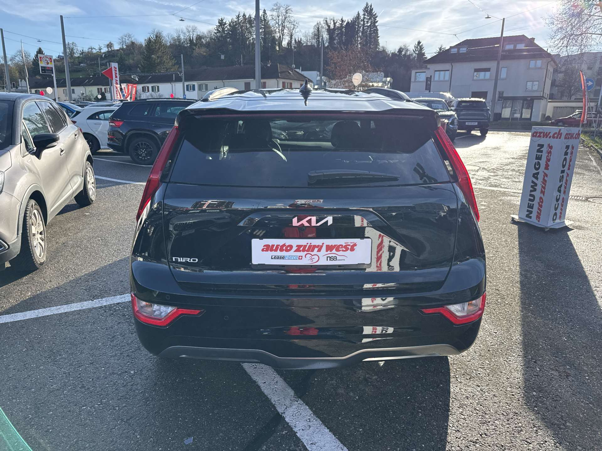 listing desktop thumbnail image 14