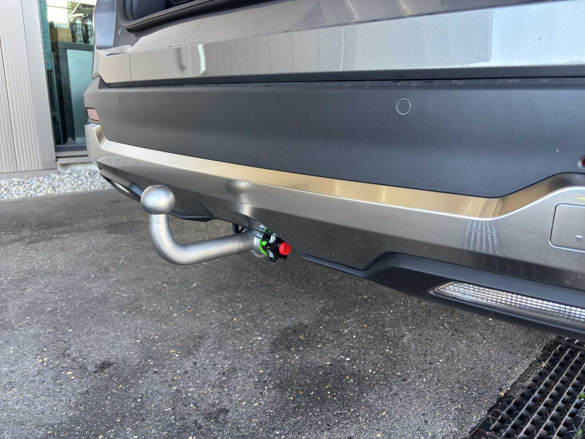 listing desktop thumbnail image 12