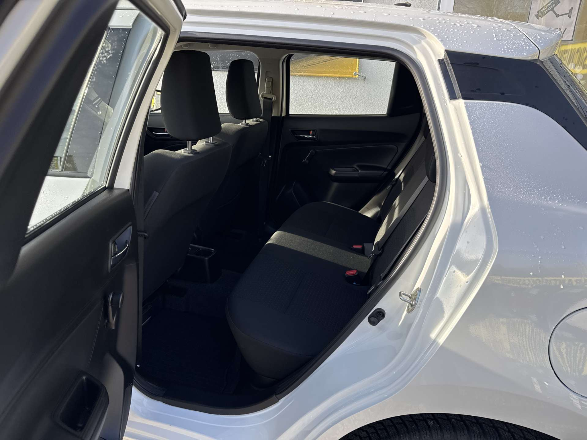 listing desktop thumbnail image 7