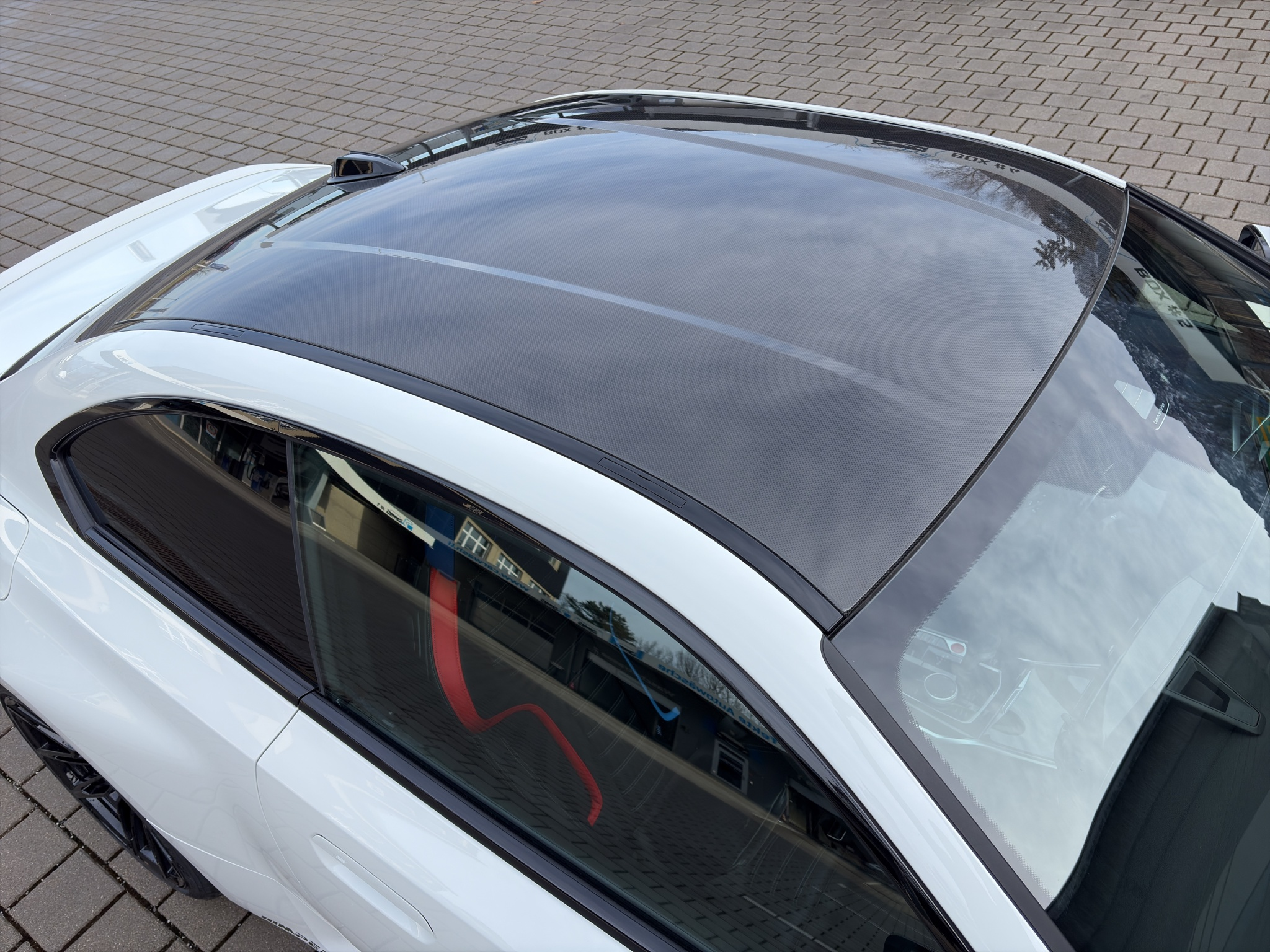 listing desktop thumbnail image 10