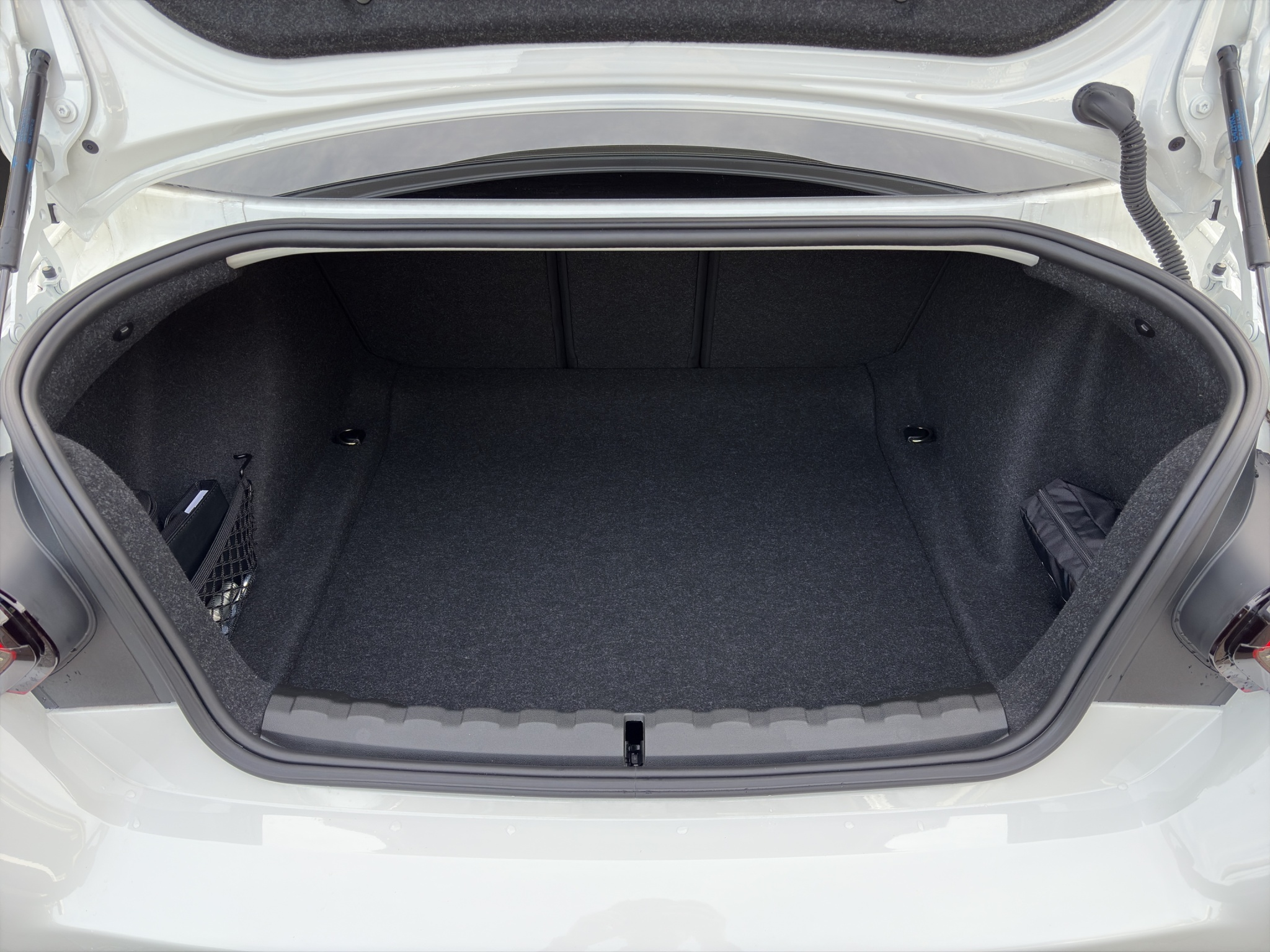 listing desktop thumbnail image 20