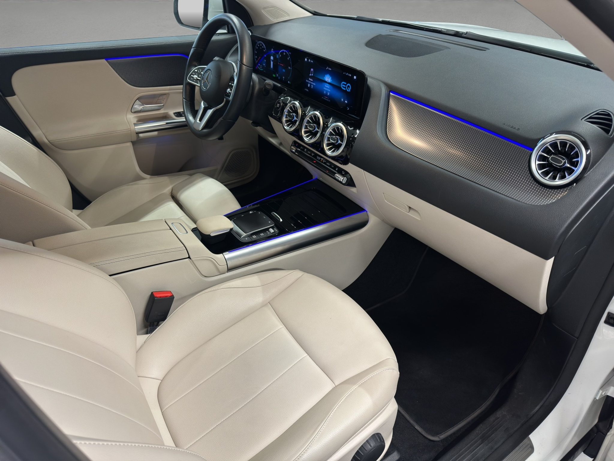 listing desktop thumbnail image 15