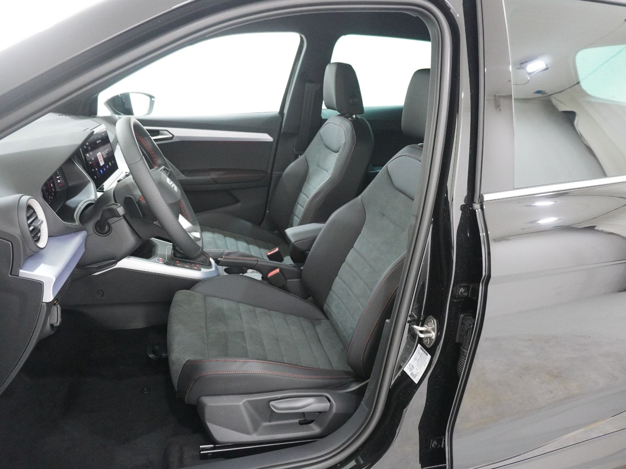 listing desktop thumbnail image 13