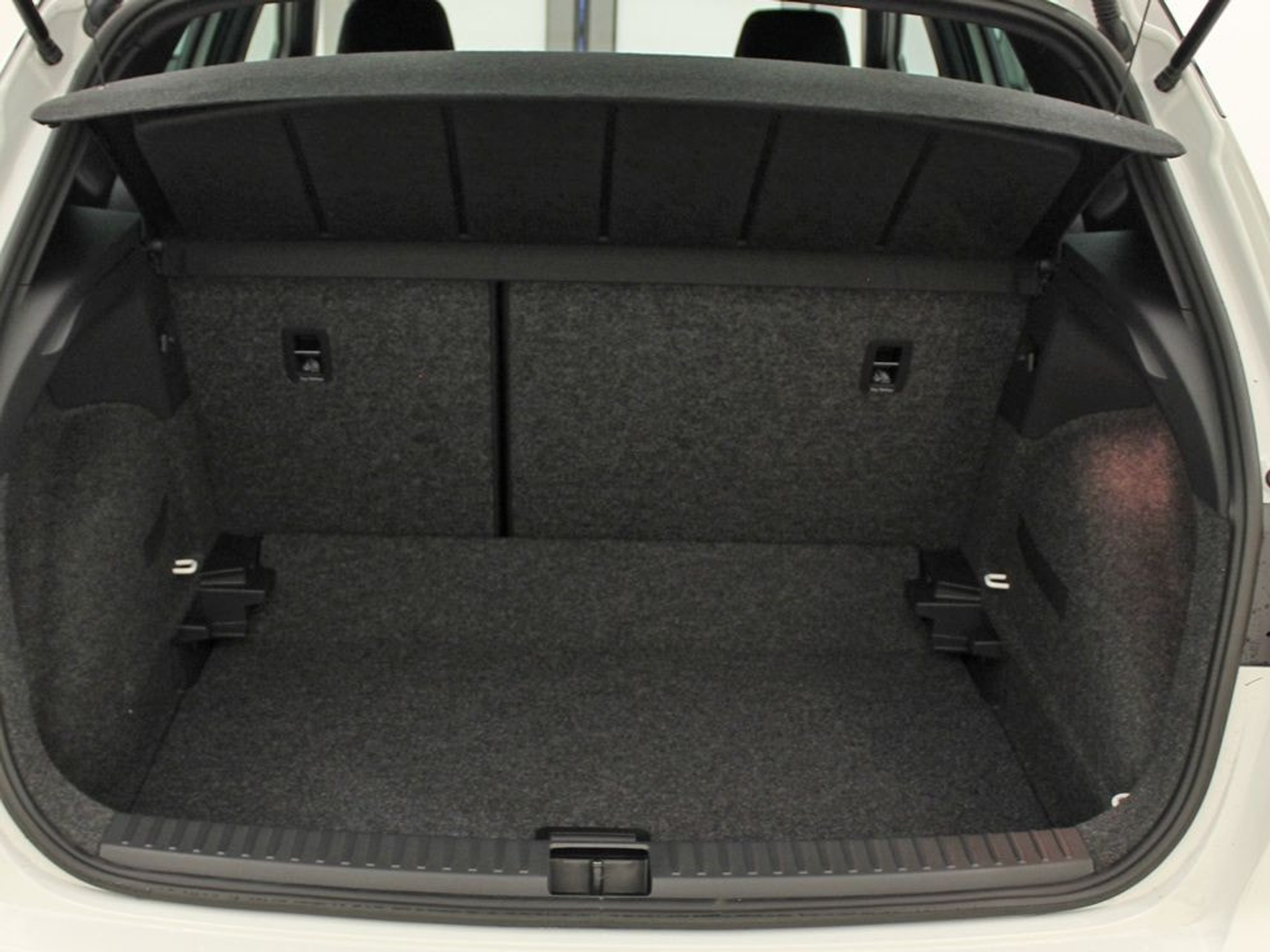 listing desktop thumbnail image 21