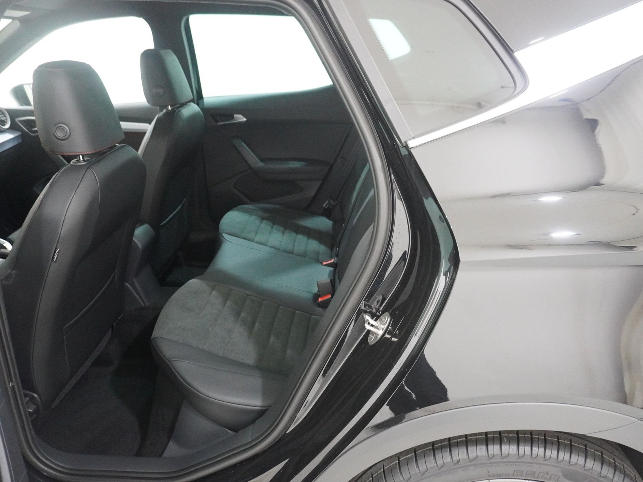 listing desktop thumbnail image 14