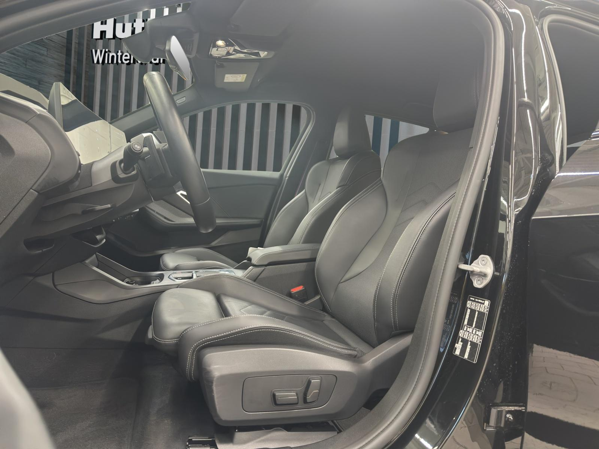 listing desktop thumbnail image 14