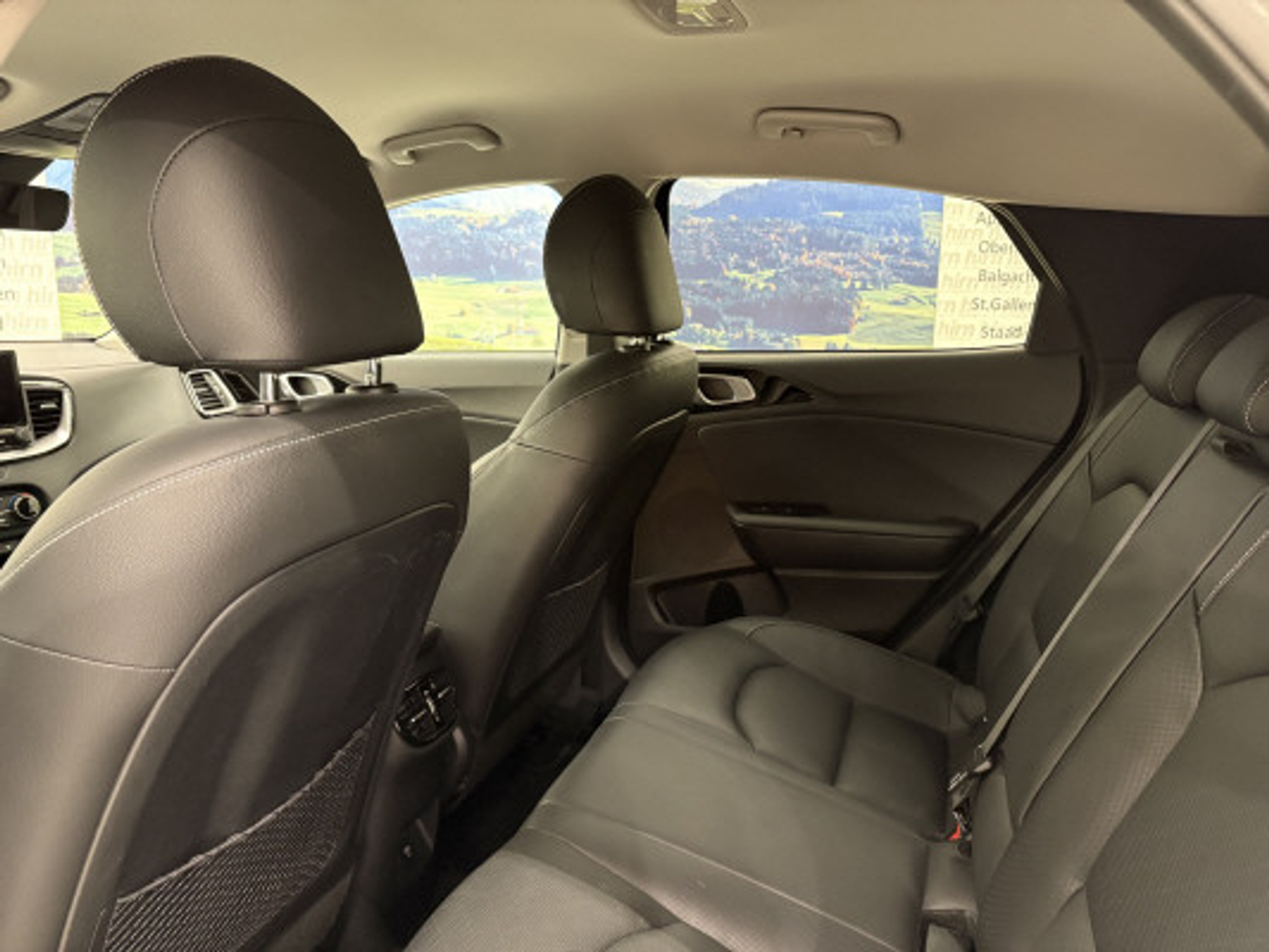 listing desktop thumbnail image 6