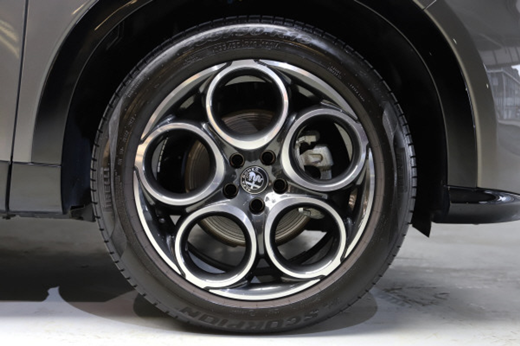 listing desktop thumbnail image 12