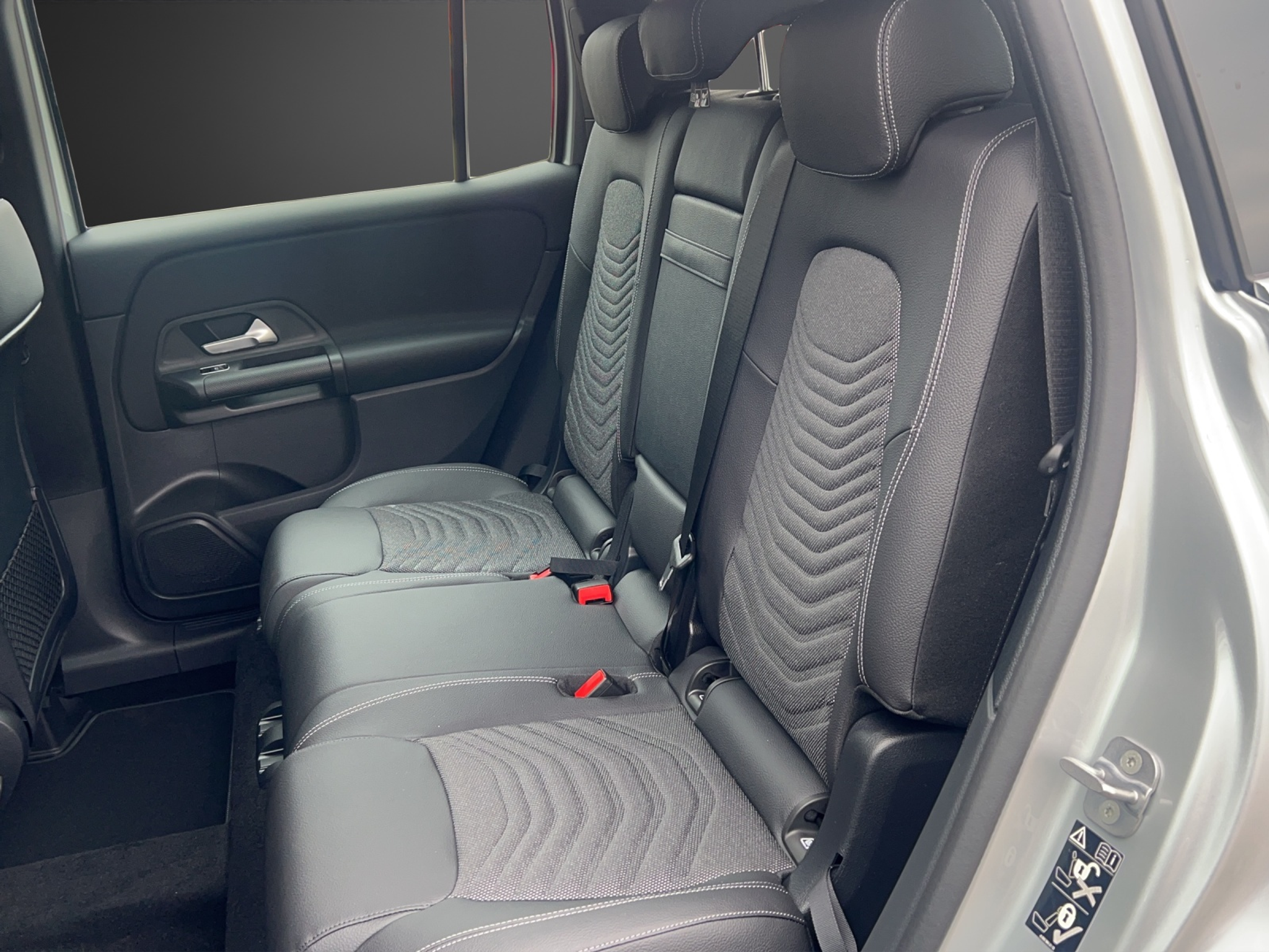 listing desktop thumbnail image 9