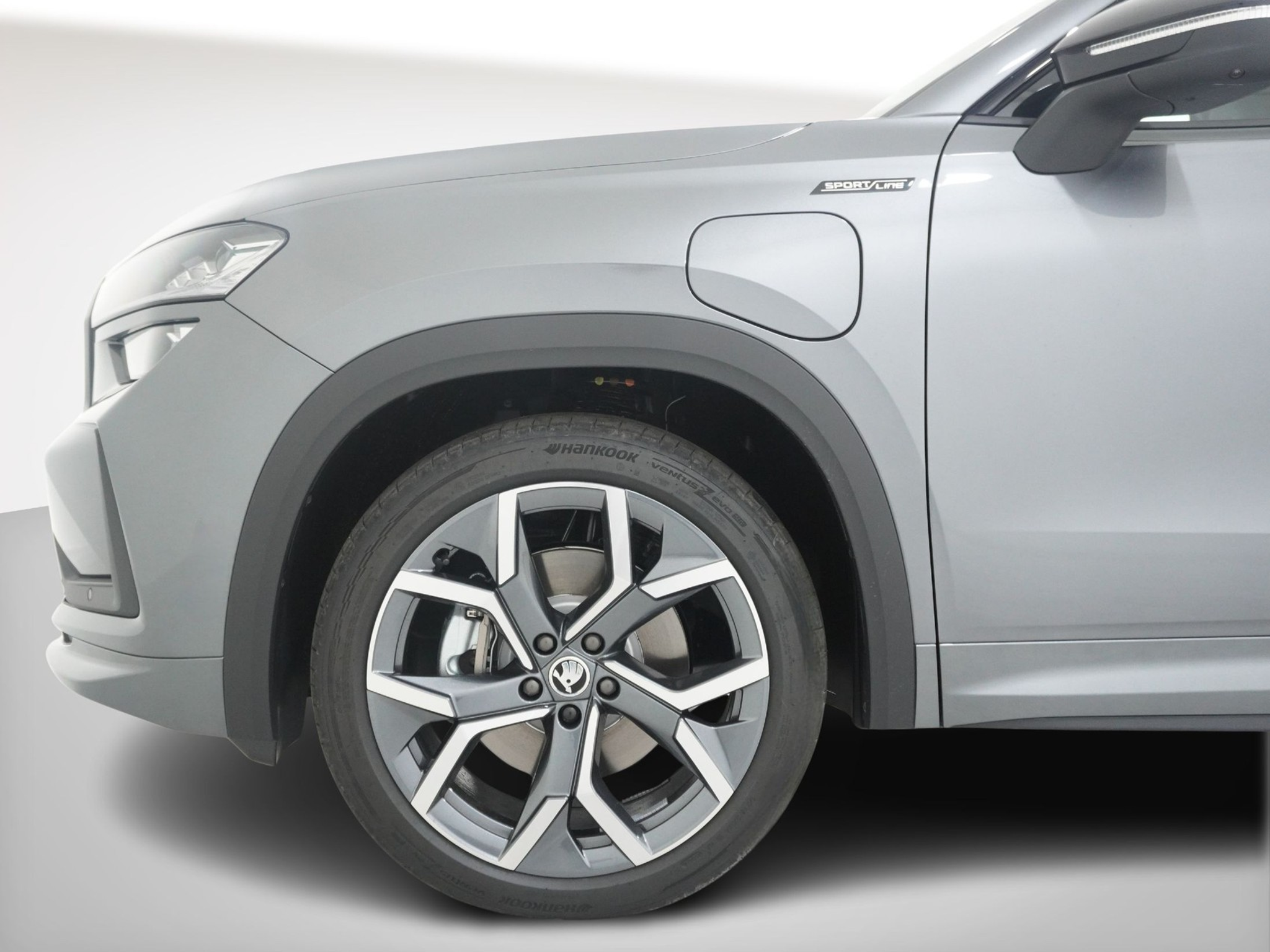 listing desktop thumbnail image 9