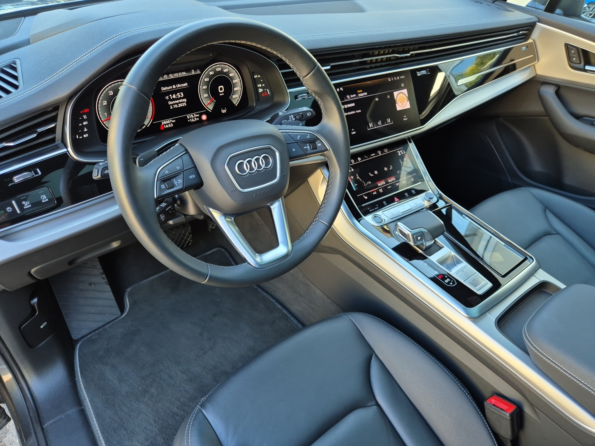 listing desktop thumbnail image 9