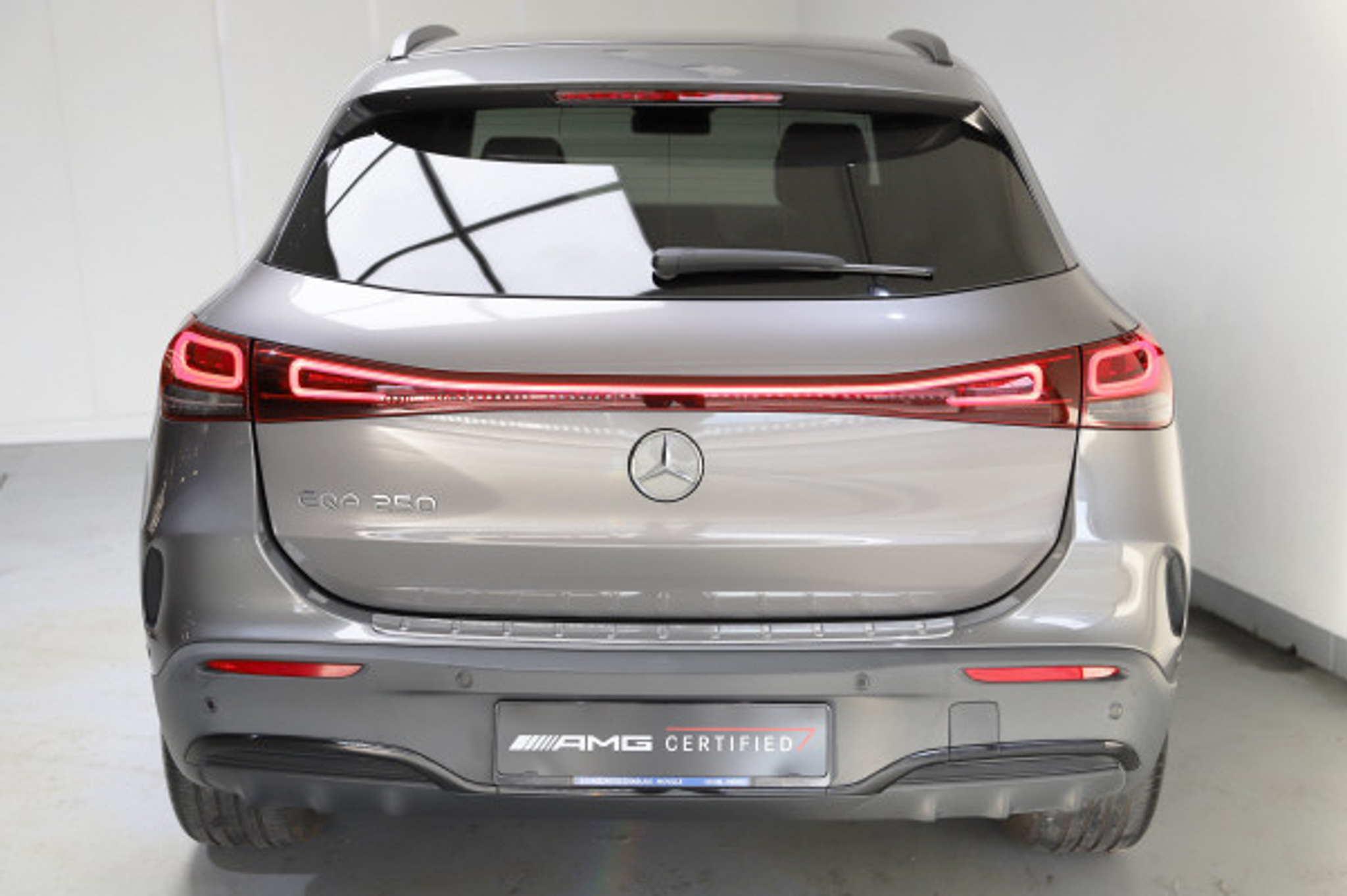 listing desktop thumbnail image 5