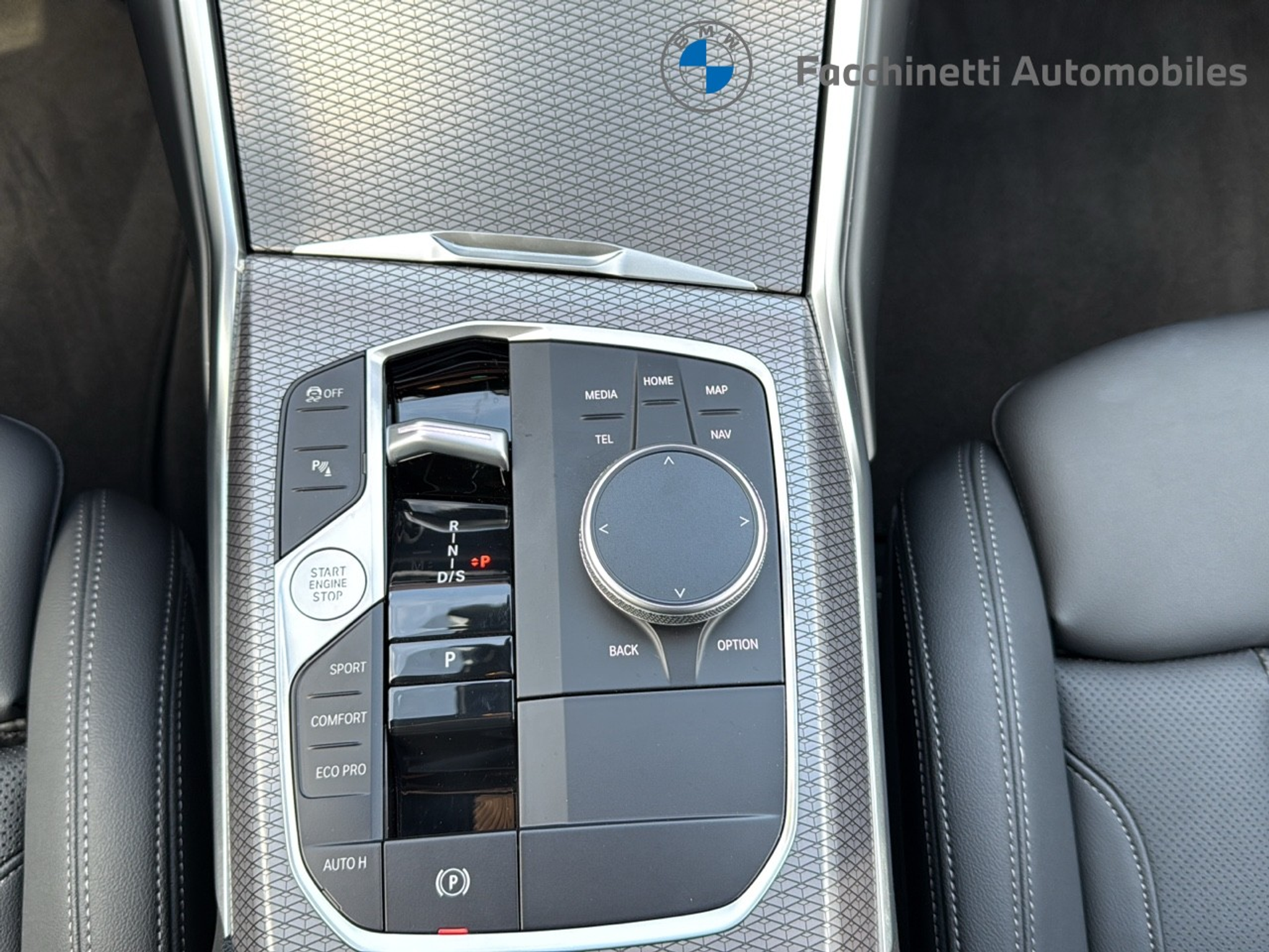 listing desktop thumbnail image 15