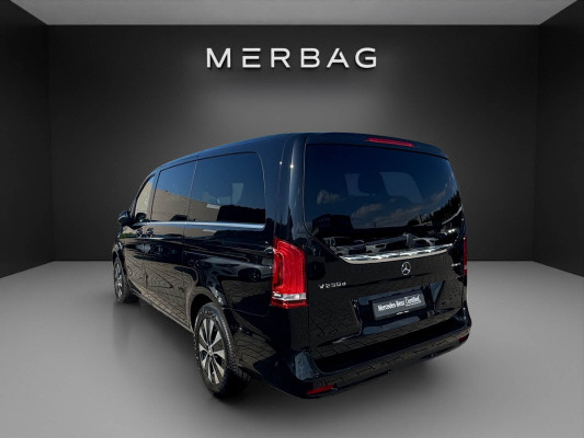 listing desktop thumbnail image 3