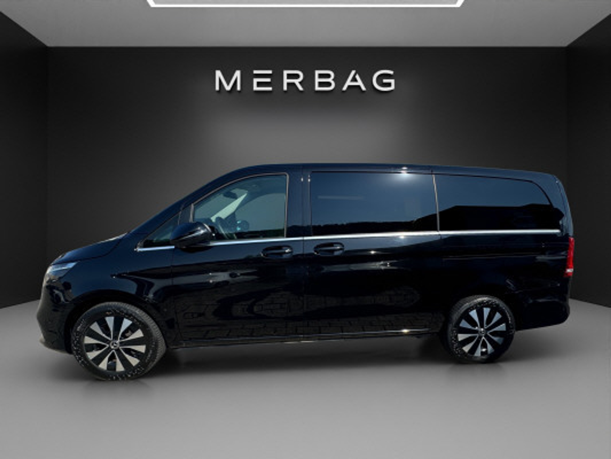 listing desktop thumbnail image 2