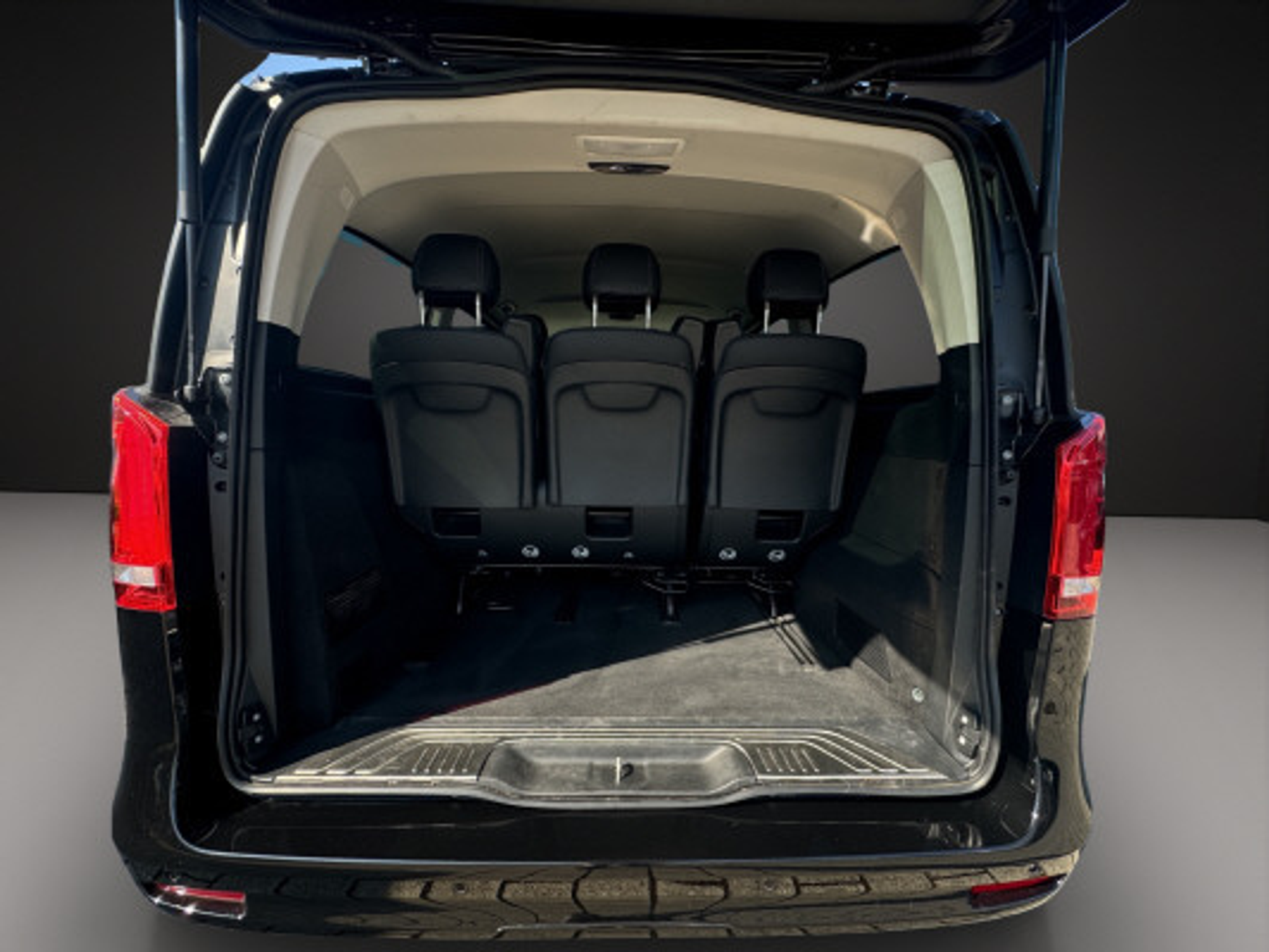 listing desktop thumbnail image 12