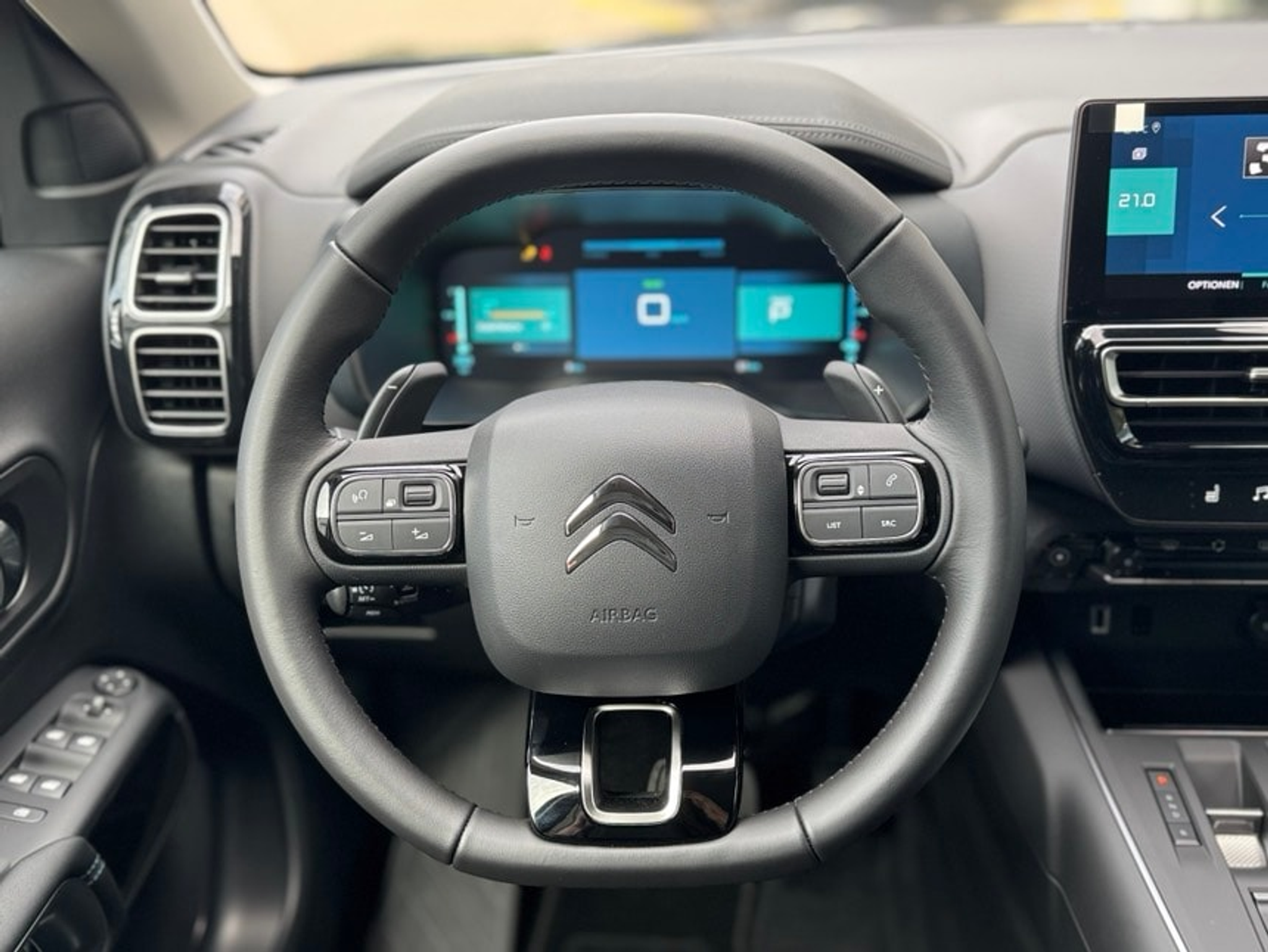 listing desktop thumbnail image 10