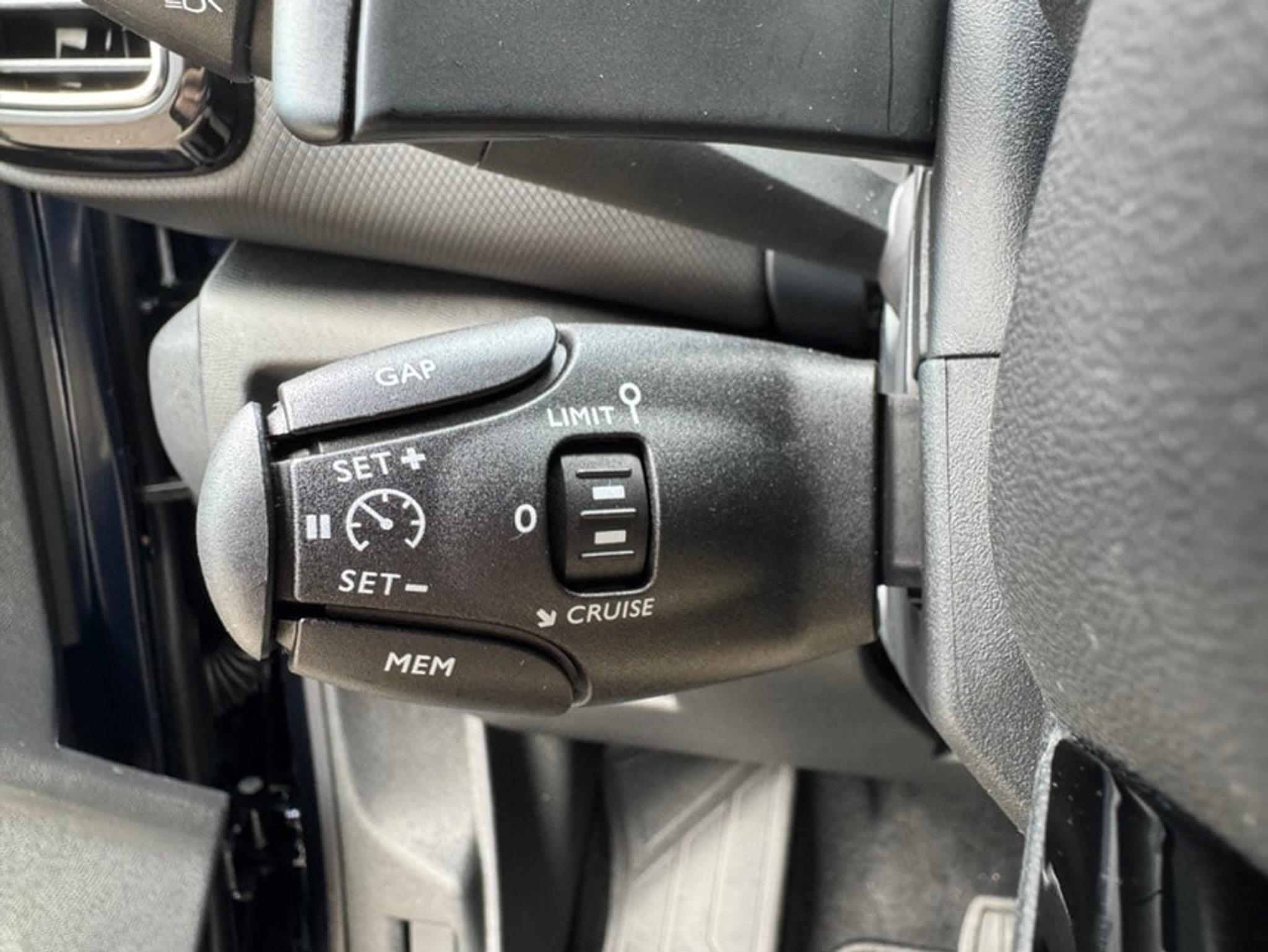 listing desktop thumbnail image 13