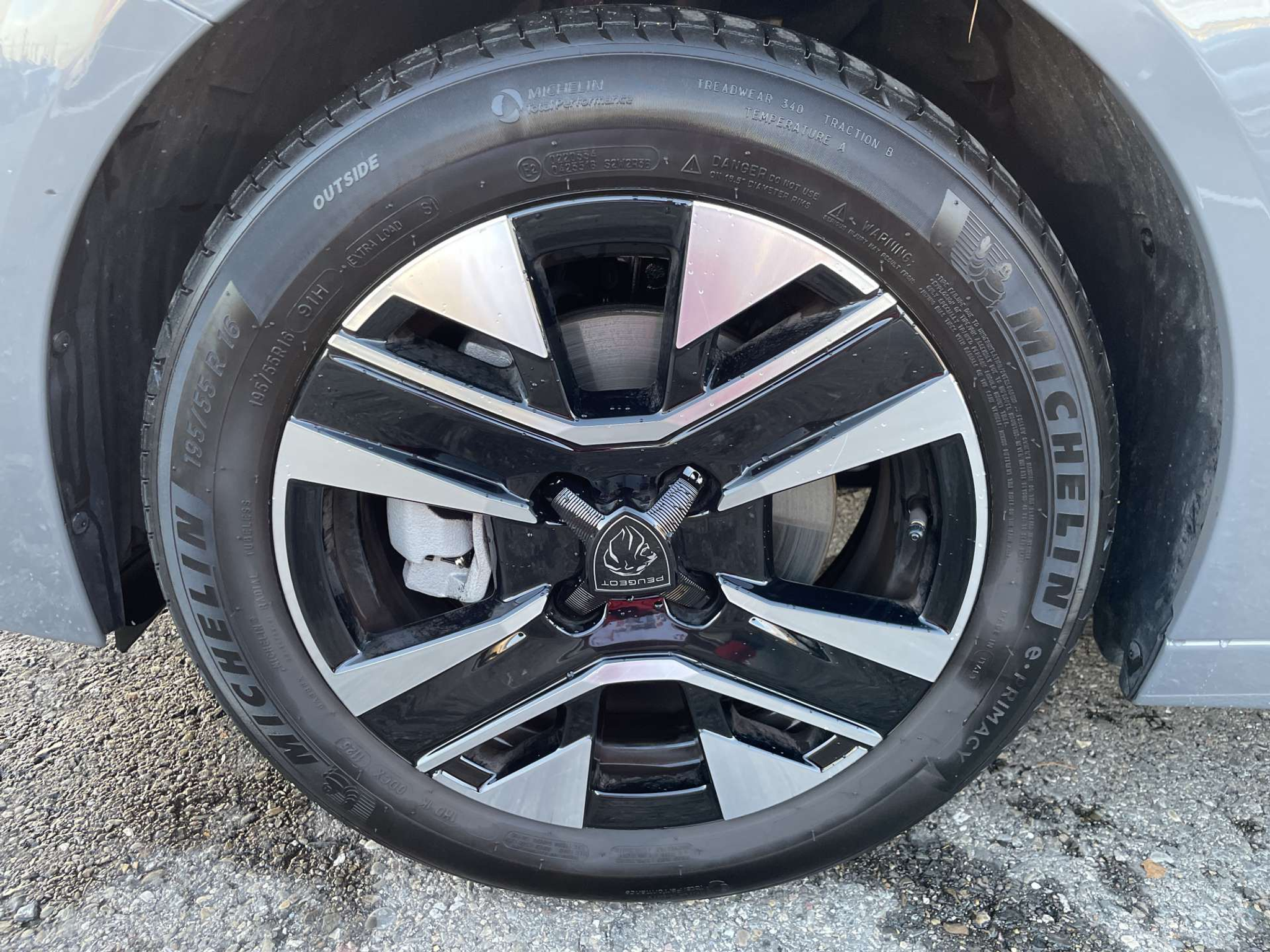 listing desktop thumbnail image 8