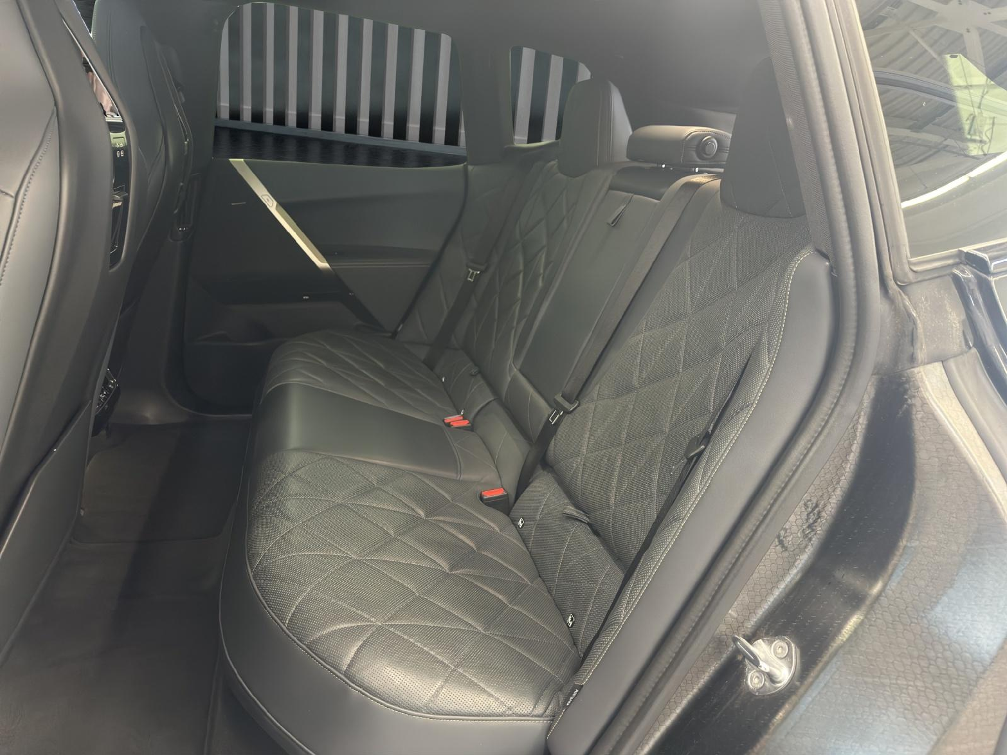 listing desktop thumbnail image 20