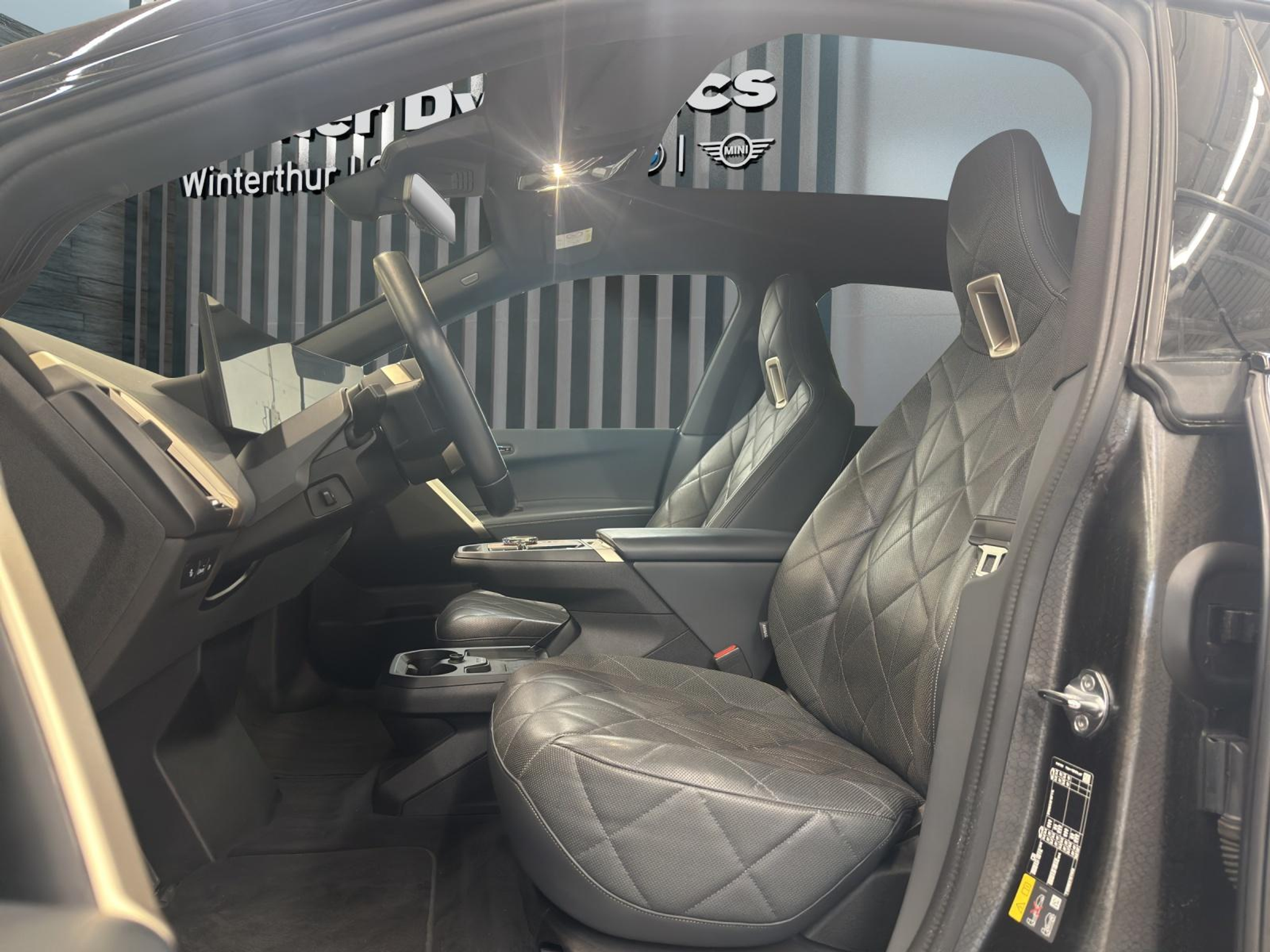 listing desktop thumbnail image 14