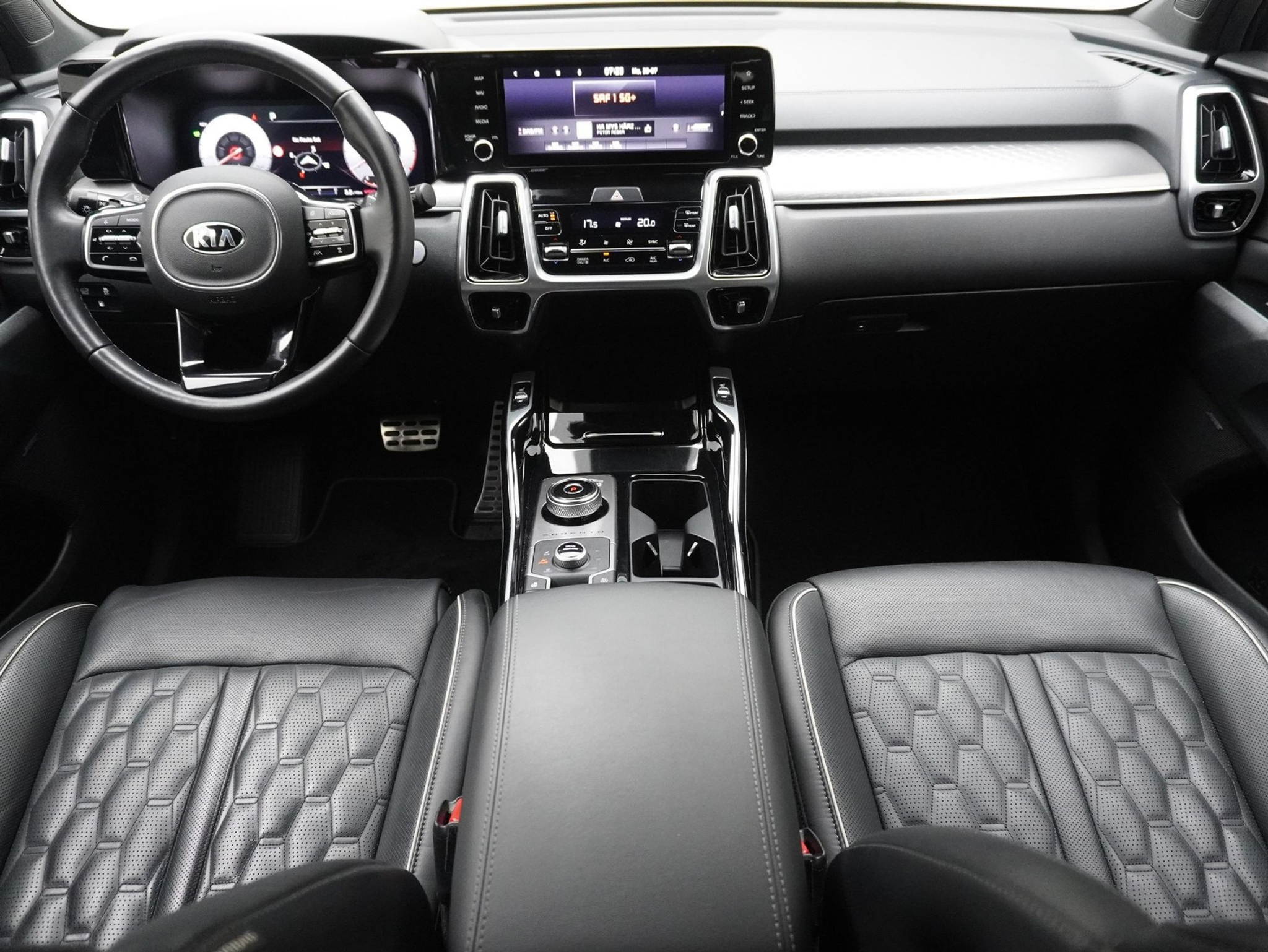 listing desktop thumbnail image 11