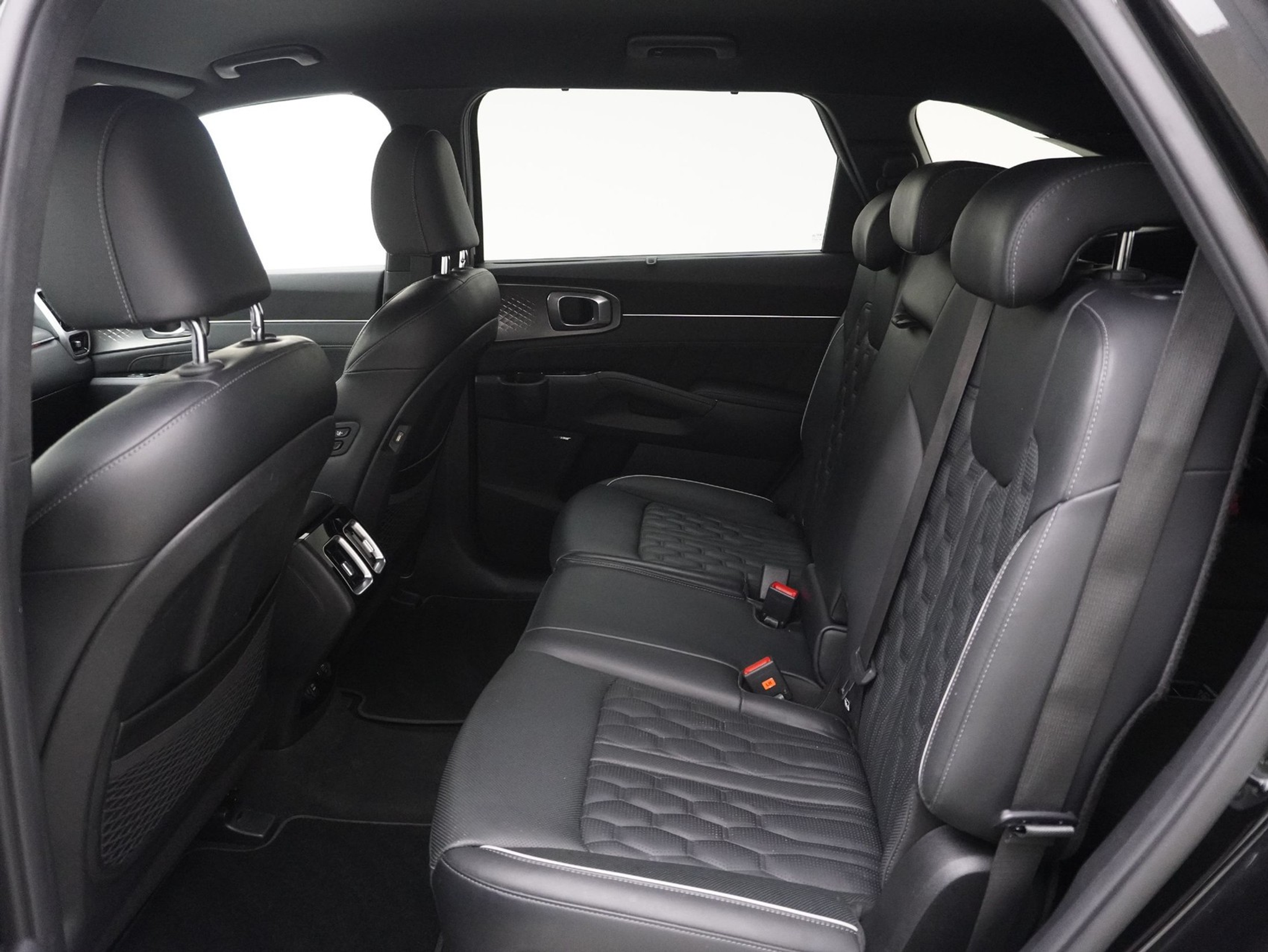 listing desktop thumbnail image 9