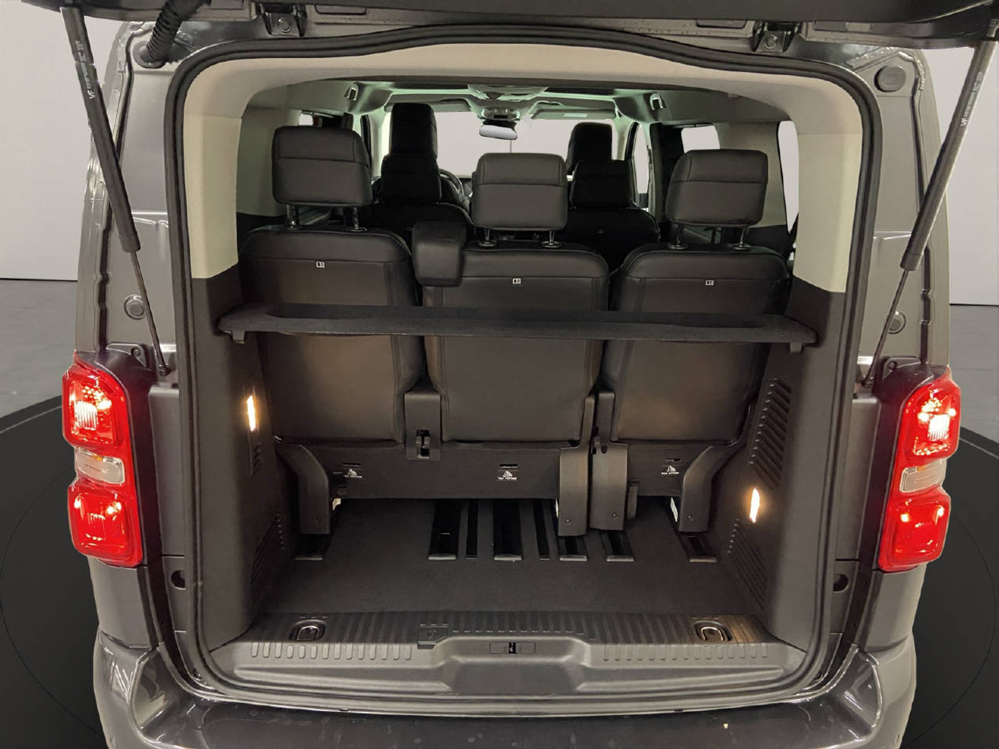 listing desktop thumbnail image 12