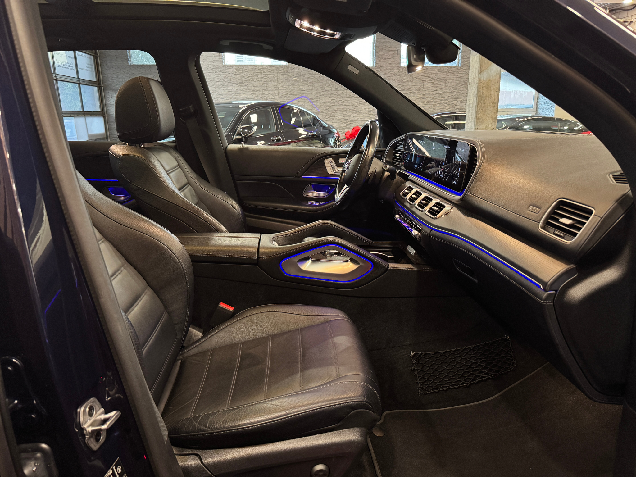 listing desktop thumbnail image 23