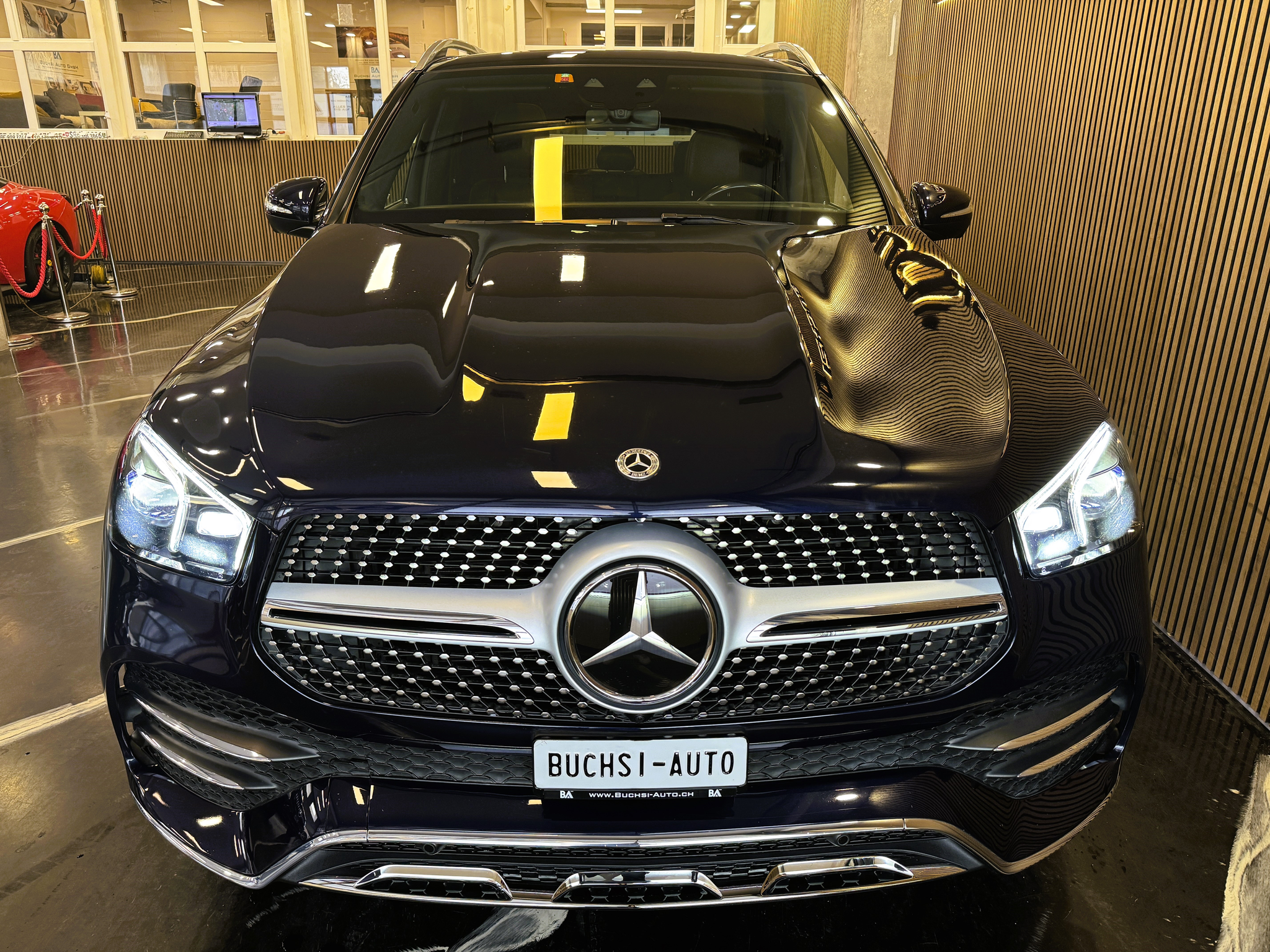 listing desktop thumbnail image 2